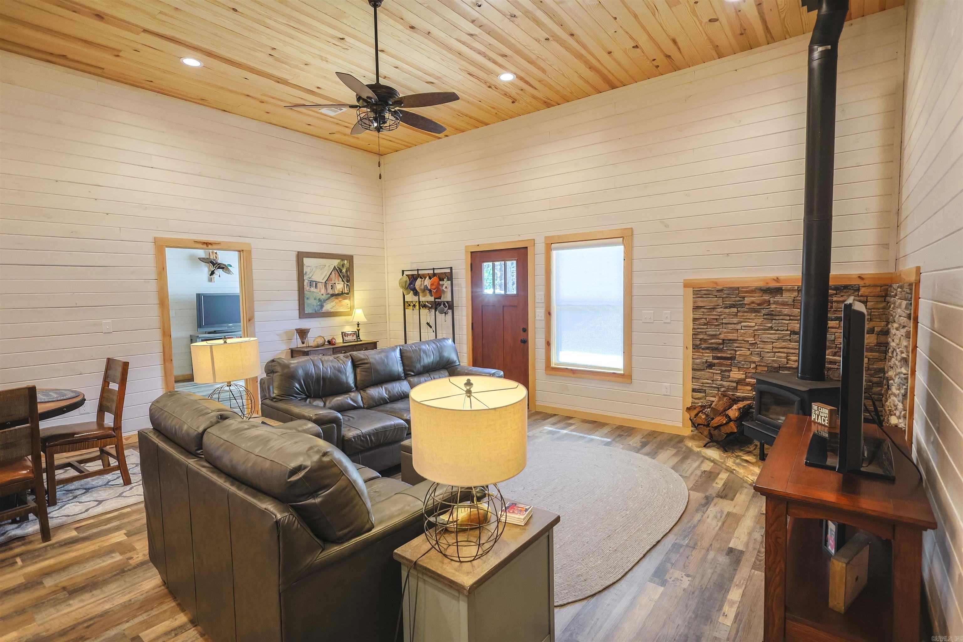 64 E Riverwatch  Glenwood, AR