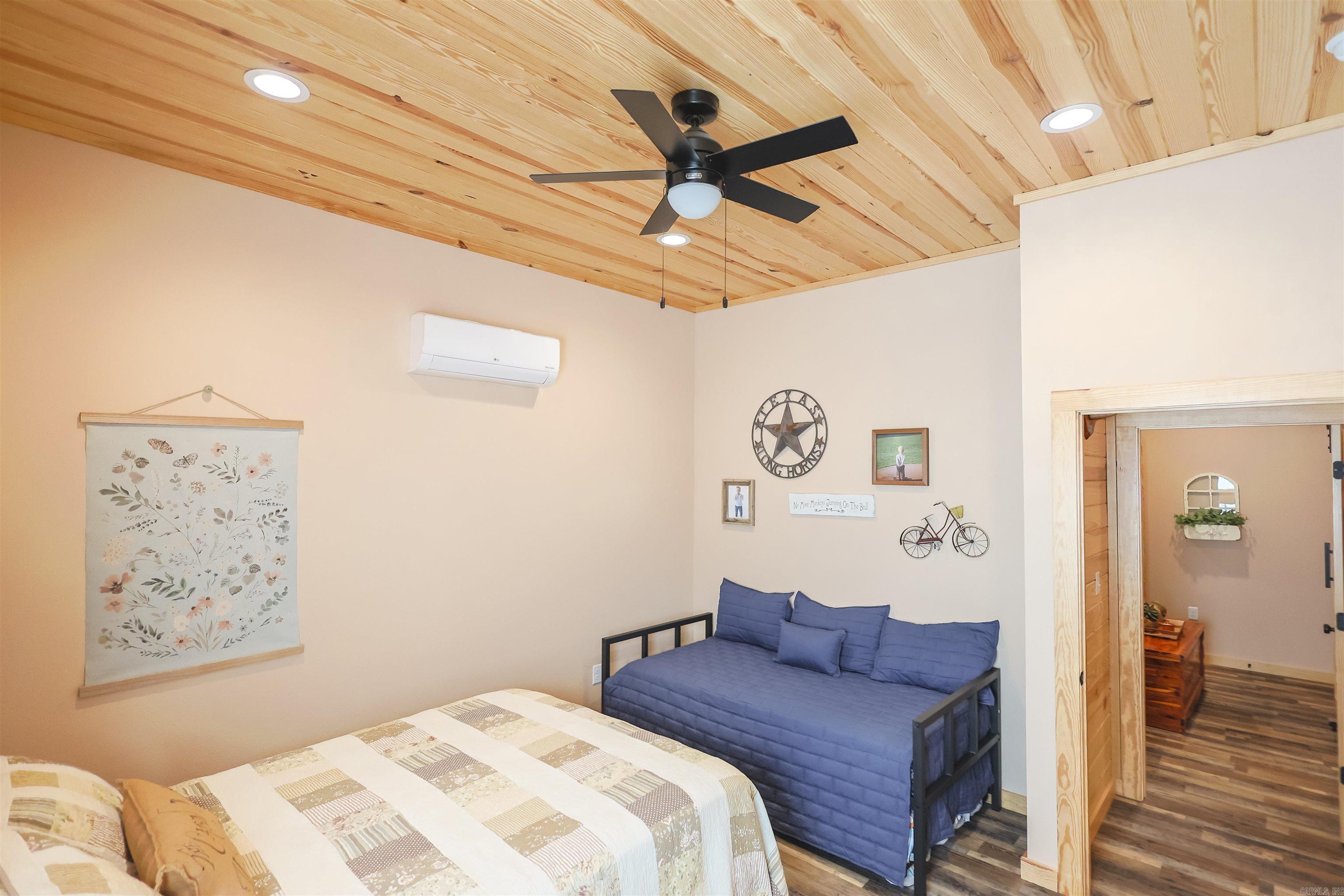 64 E Riverwatch  Glenwood, AR