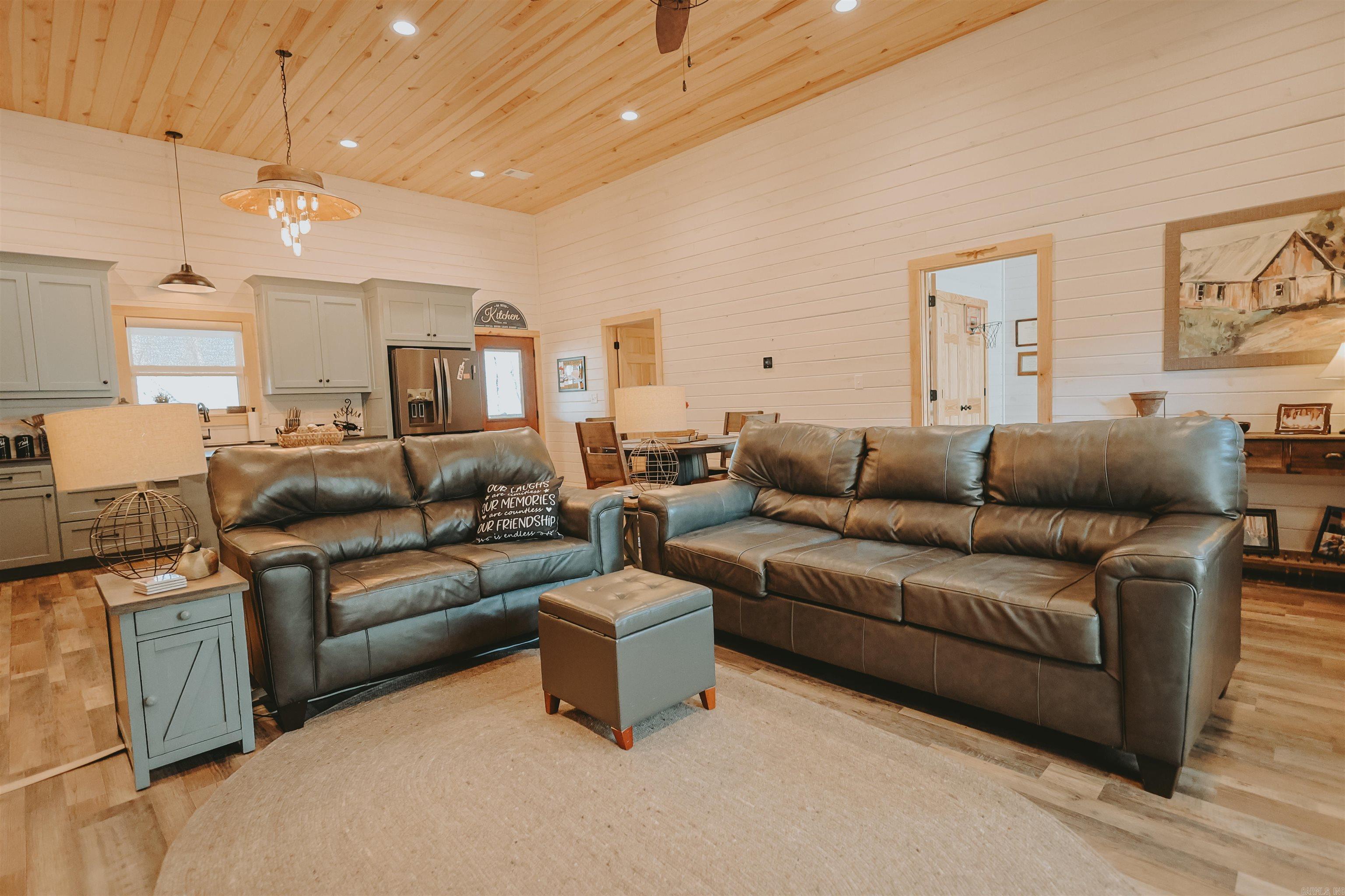 64 E Riverwatch  Glenwood, AR