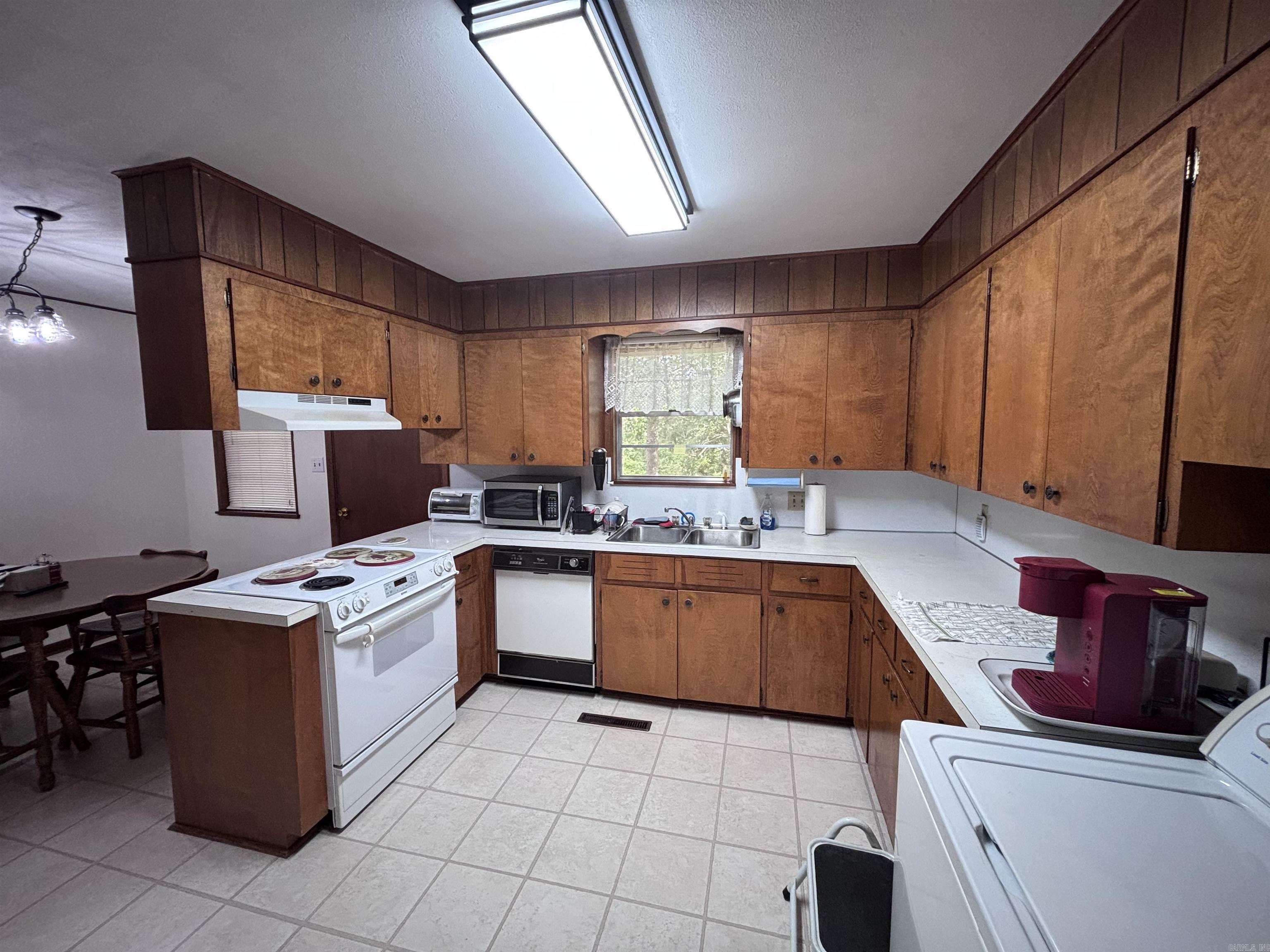 1320 Weddingford  Heber Springs, AR