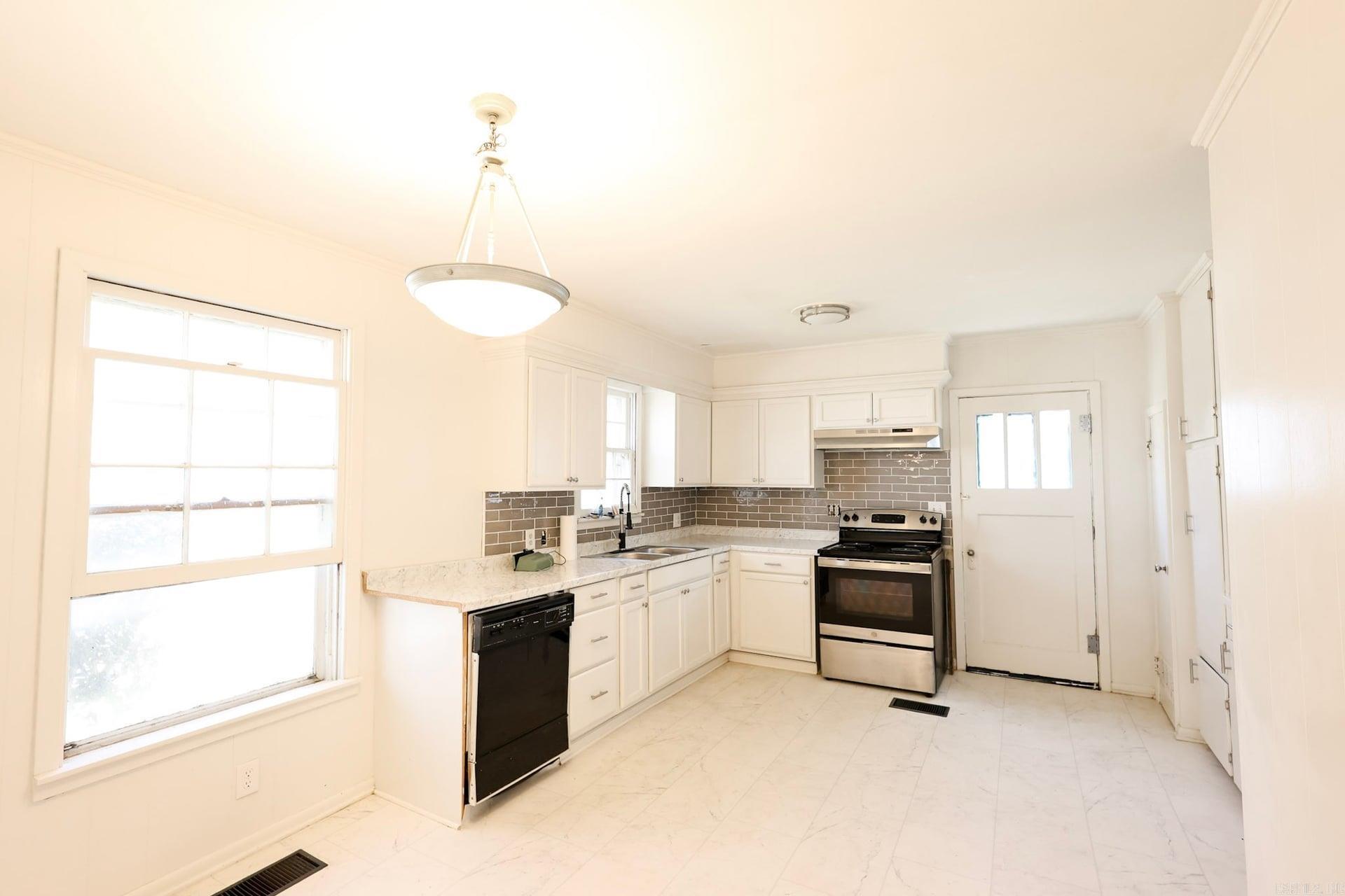 805 W 6th  El Dorado, AR