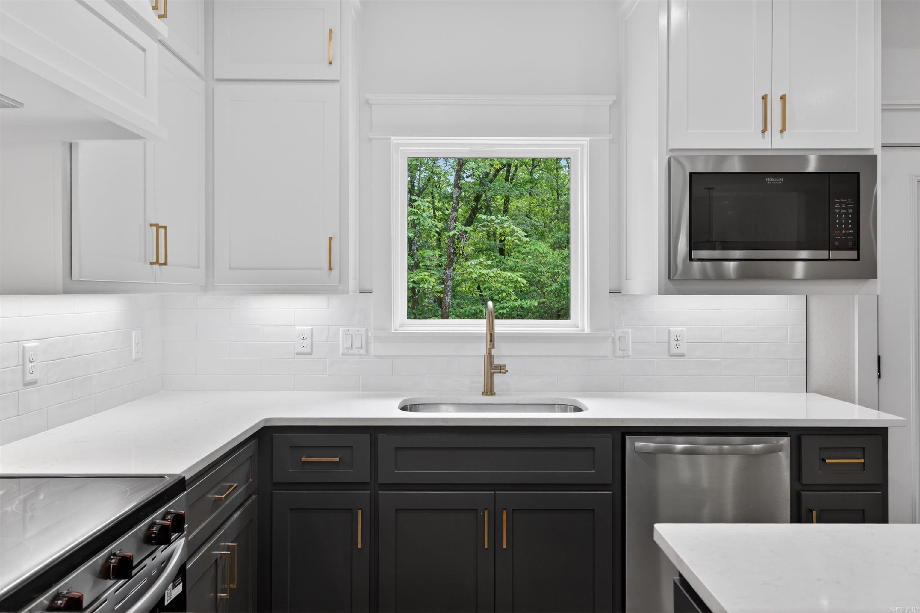 24 San Juan Lane Hot Springs Village, AR 71909