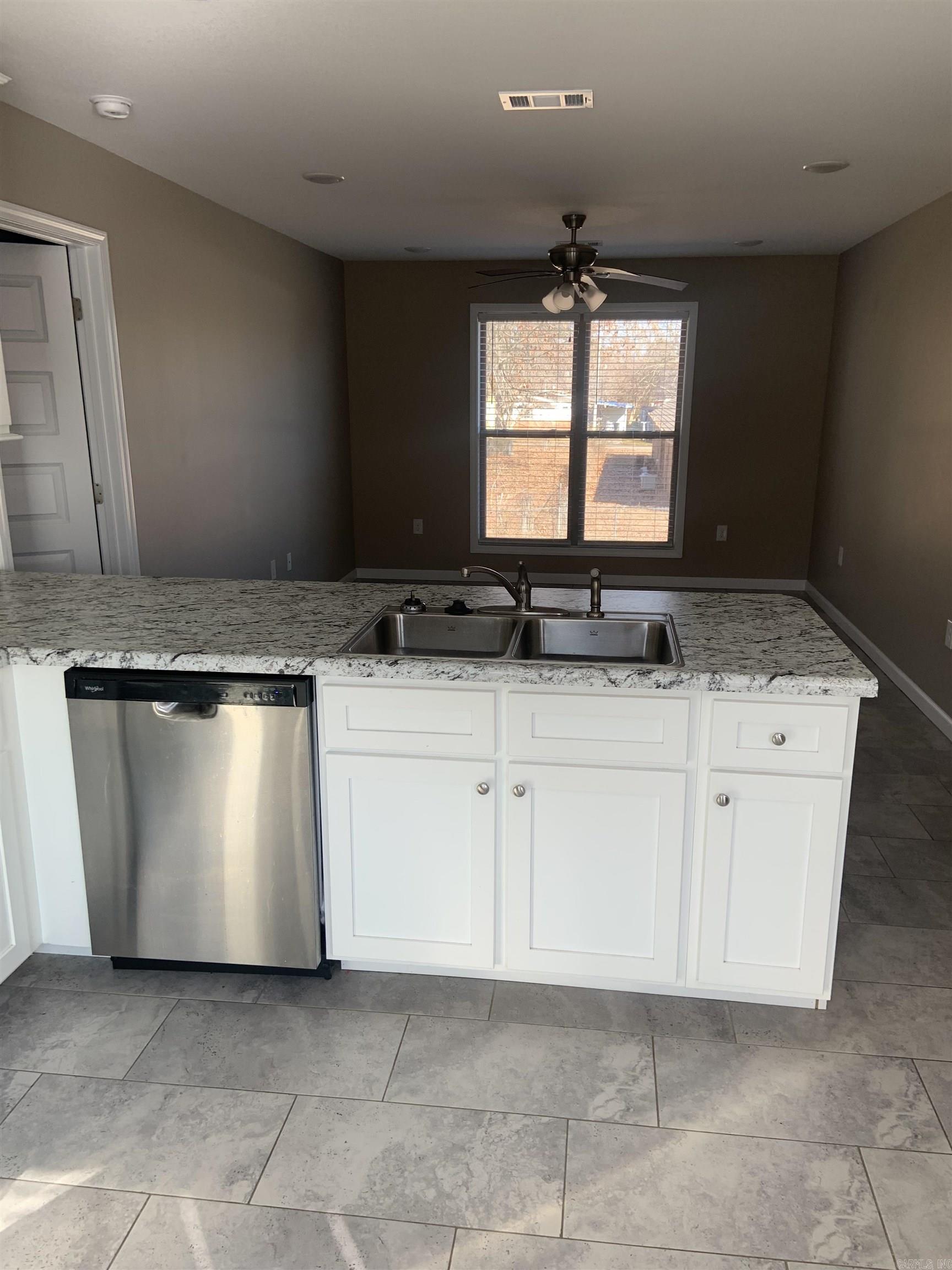 1406 South 8th Street Paragould, AR 72450