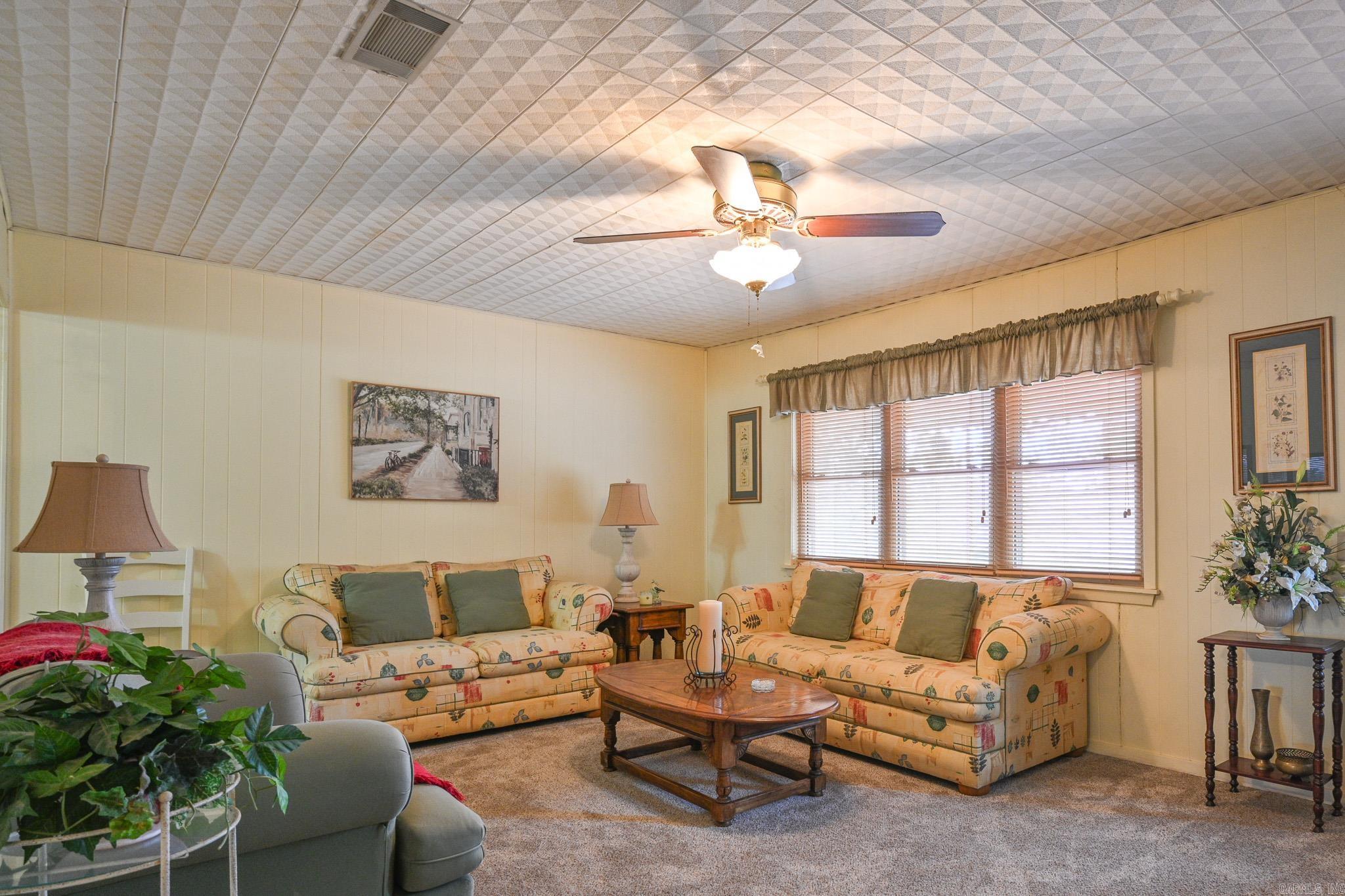 4437 W Hwy 8  Mena, AR