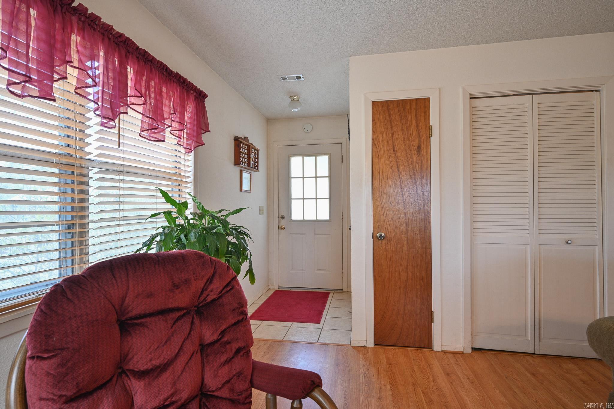 4437 W Hwy 8  Mena, AR