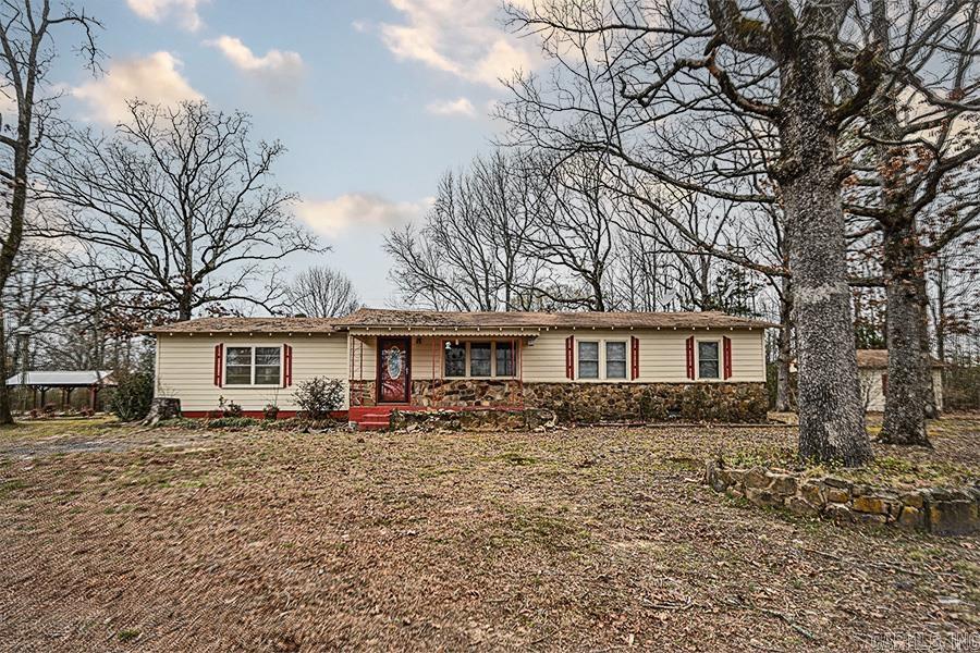 4437 W Hwy 8  Mena, AR