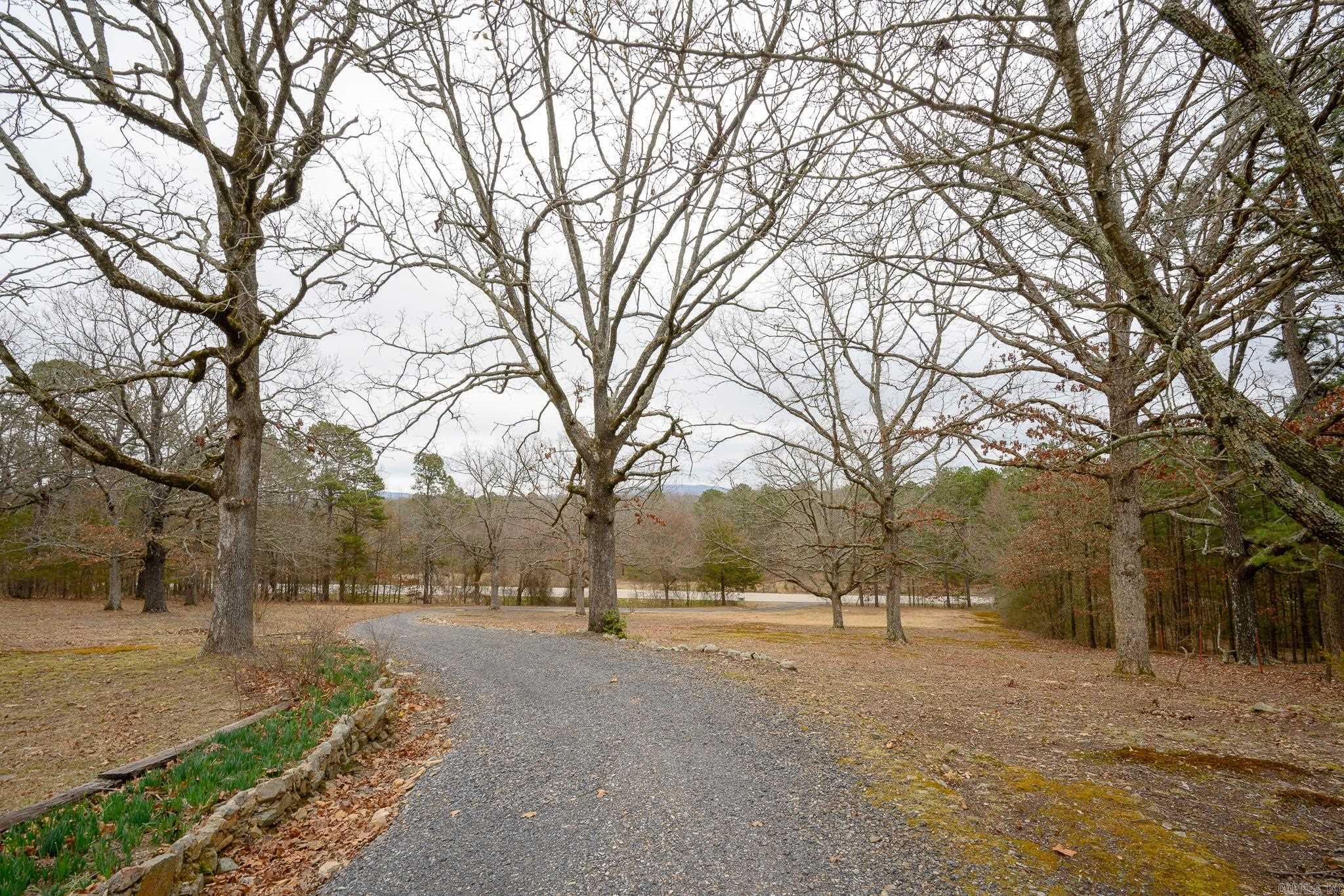 4437 W Hwy 8  Mena, AR