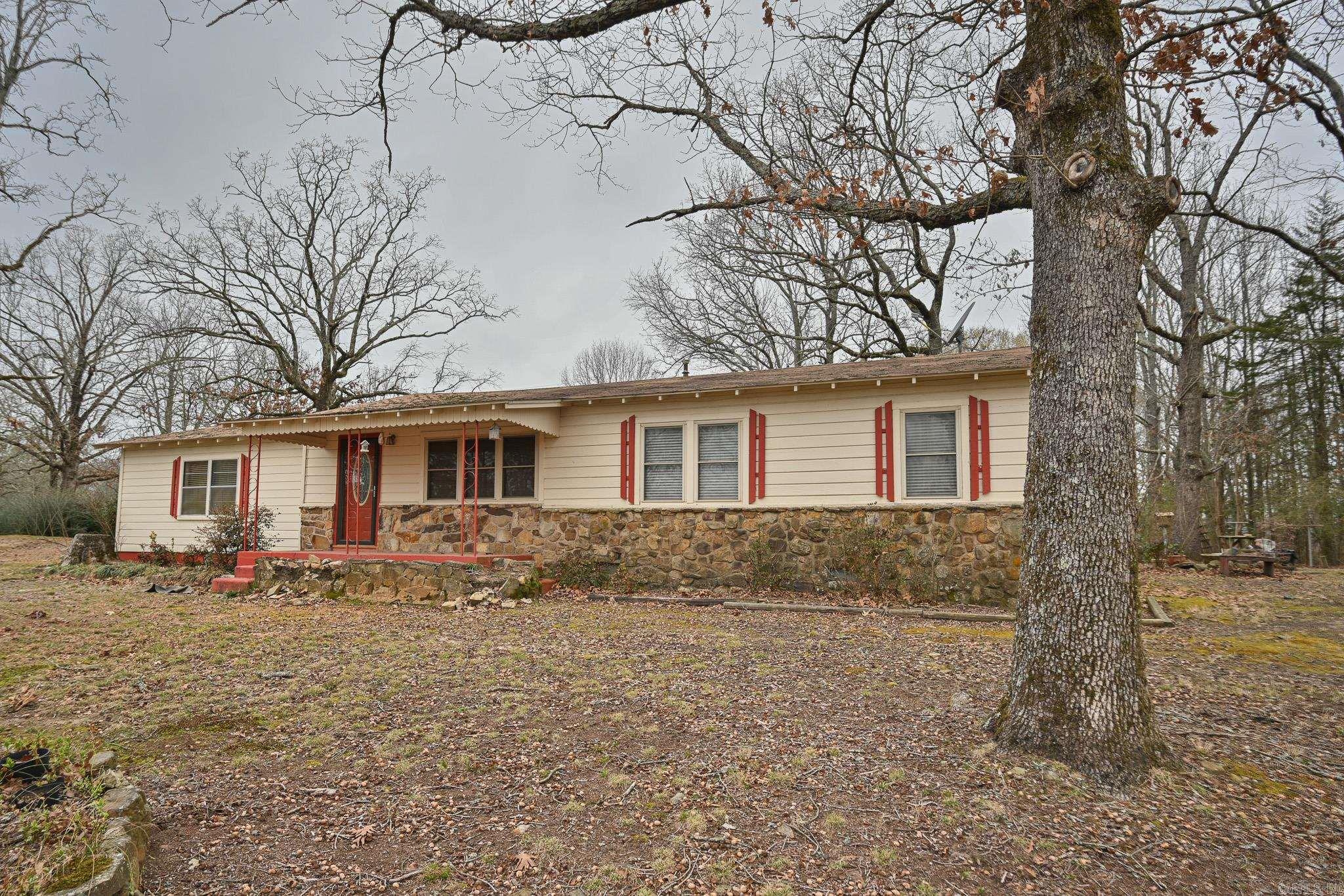 4437 W Hwy 8  Mena, AR