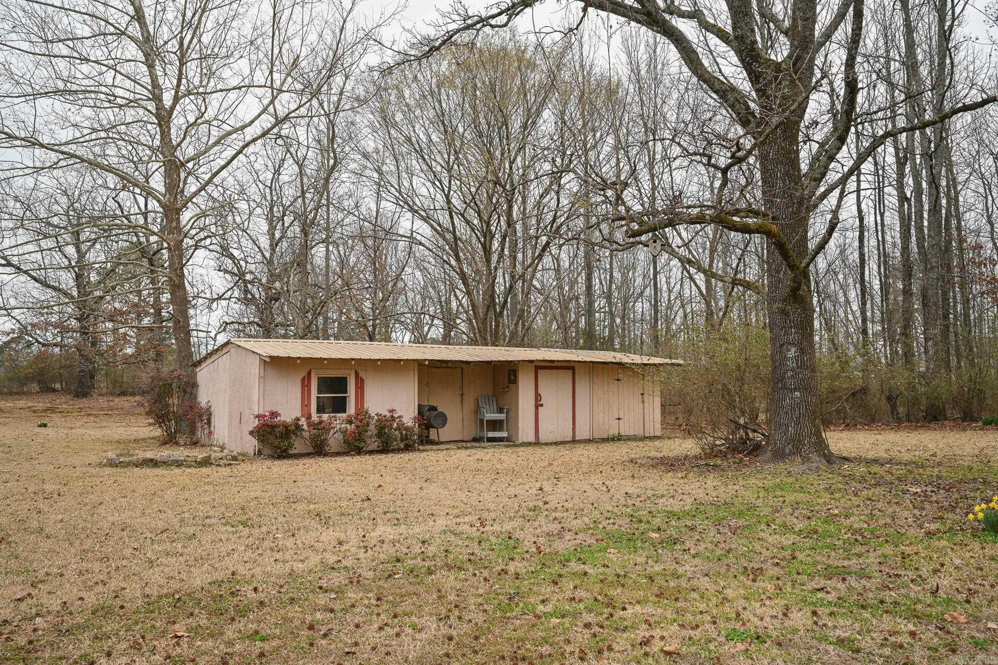 4437 W Hwy 8  Mena, AR