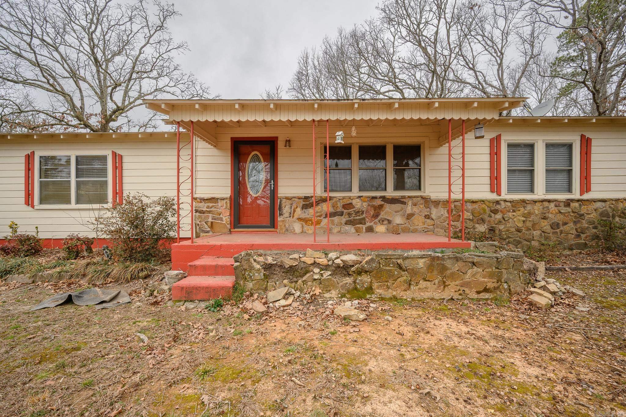 4437 W Hwy 8  Mena, AR