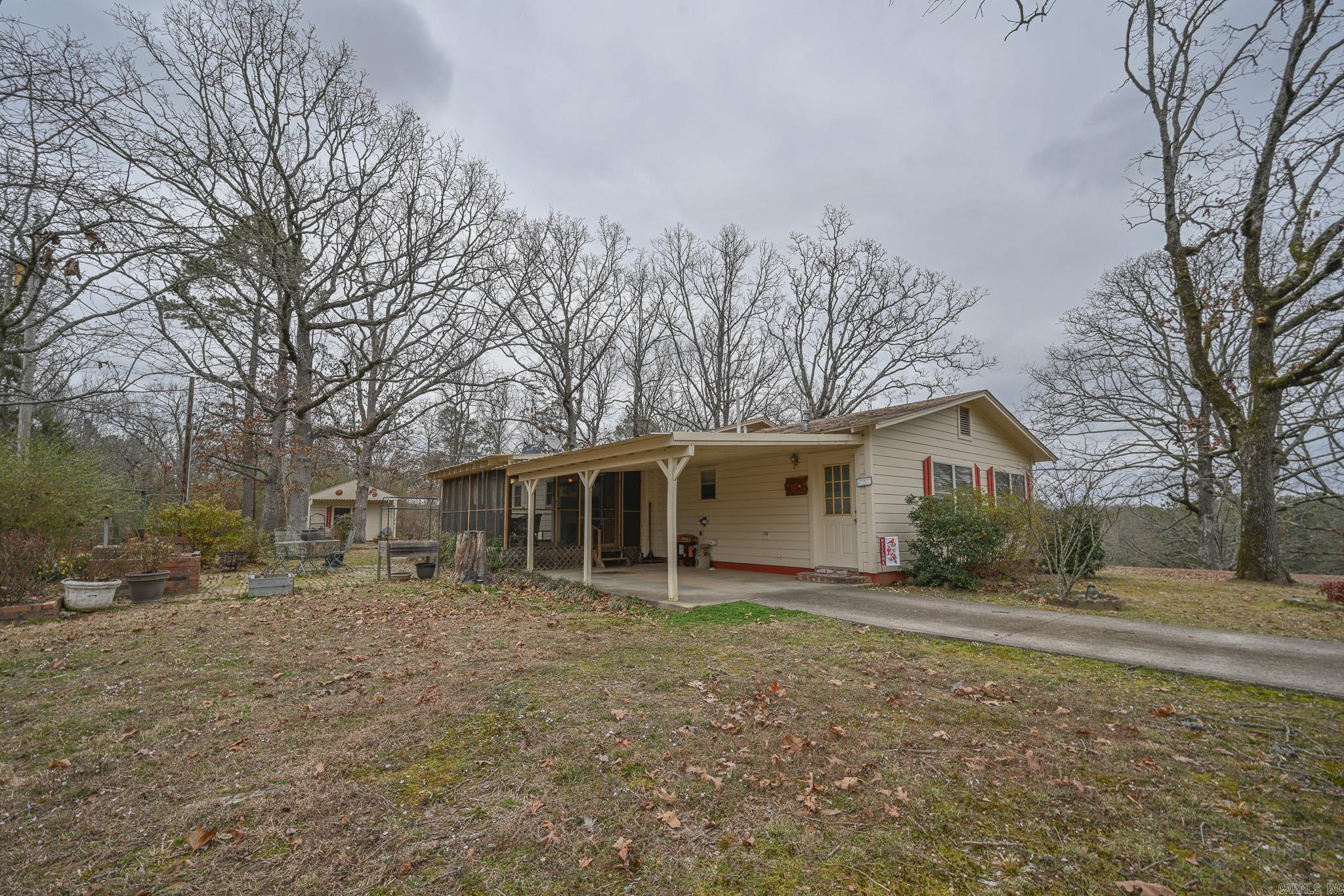 4437 W Hwy 8  Mena, AR