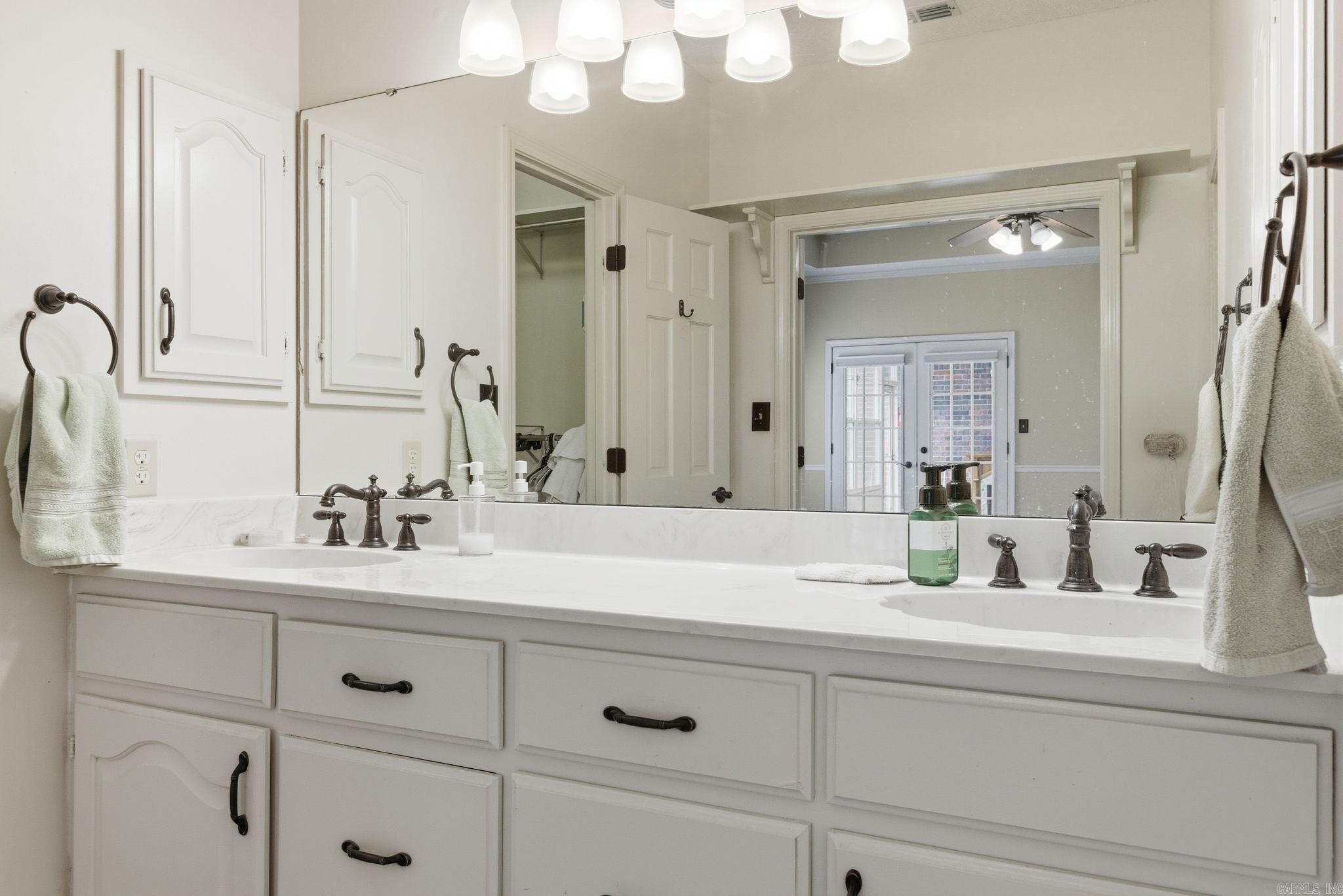 208 Summerfield Dr.  Bryant, AR