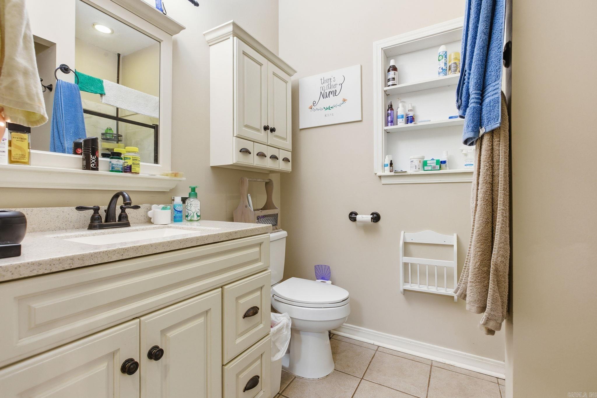 208 Summerfield Dr.  Bryant, AR