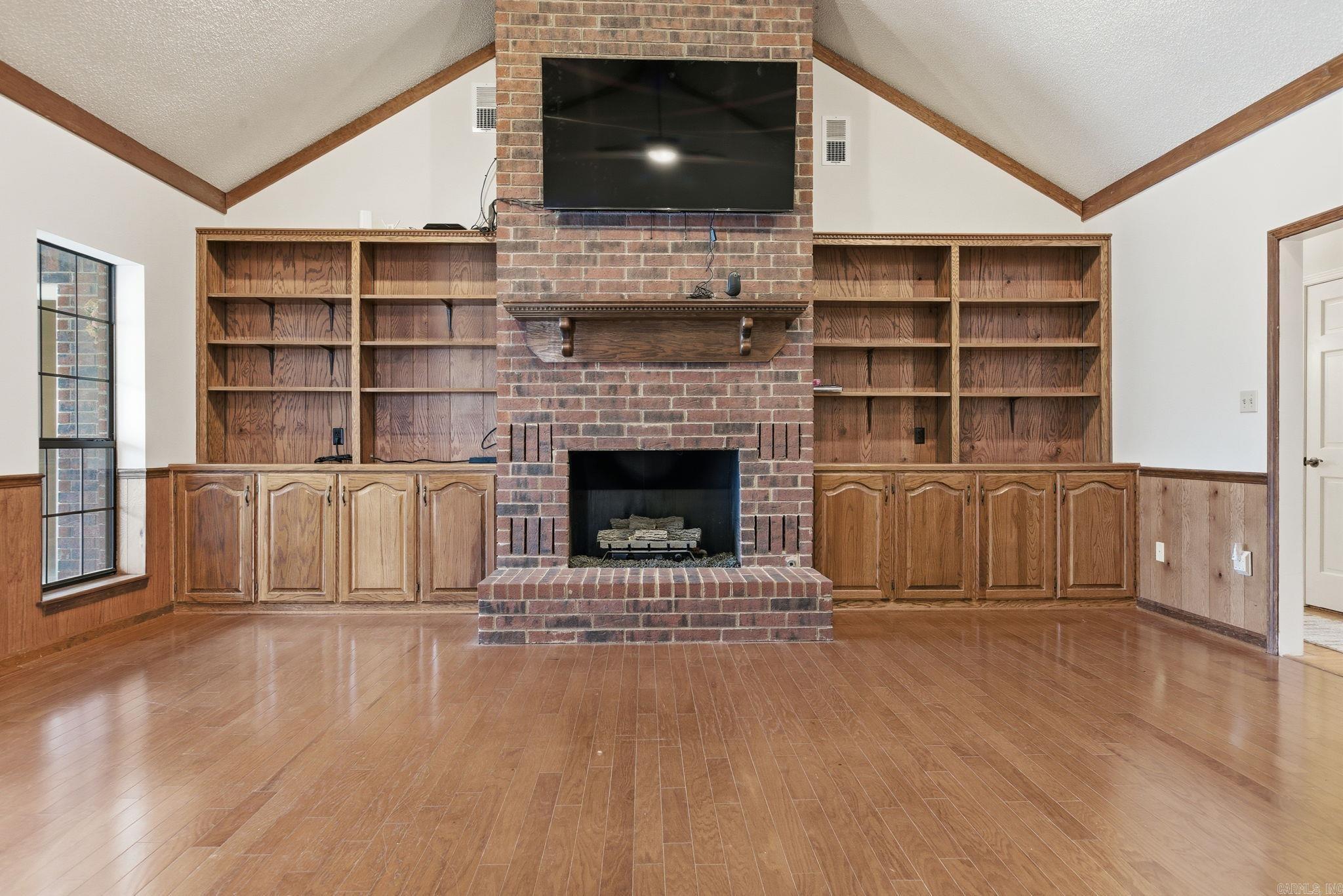 208 Summerfield Dr.  Bryant, AR