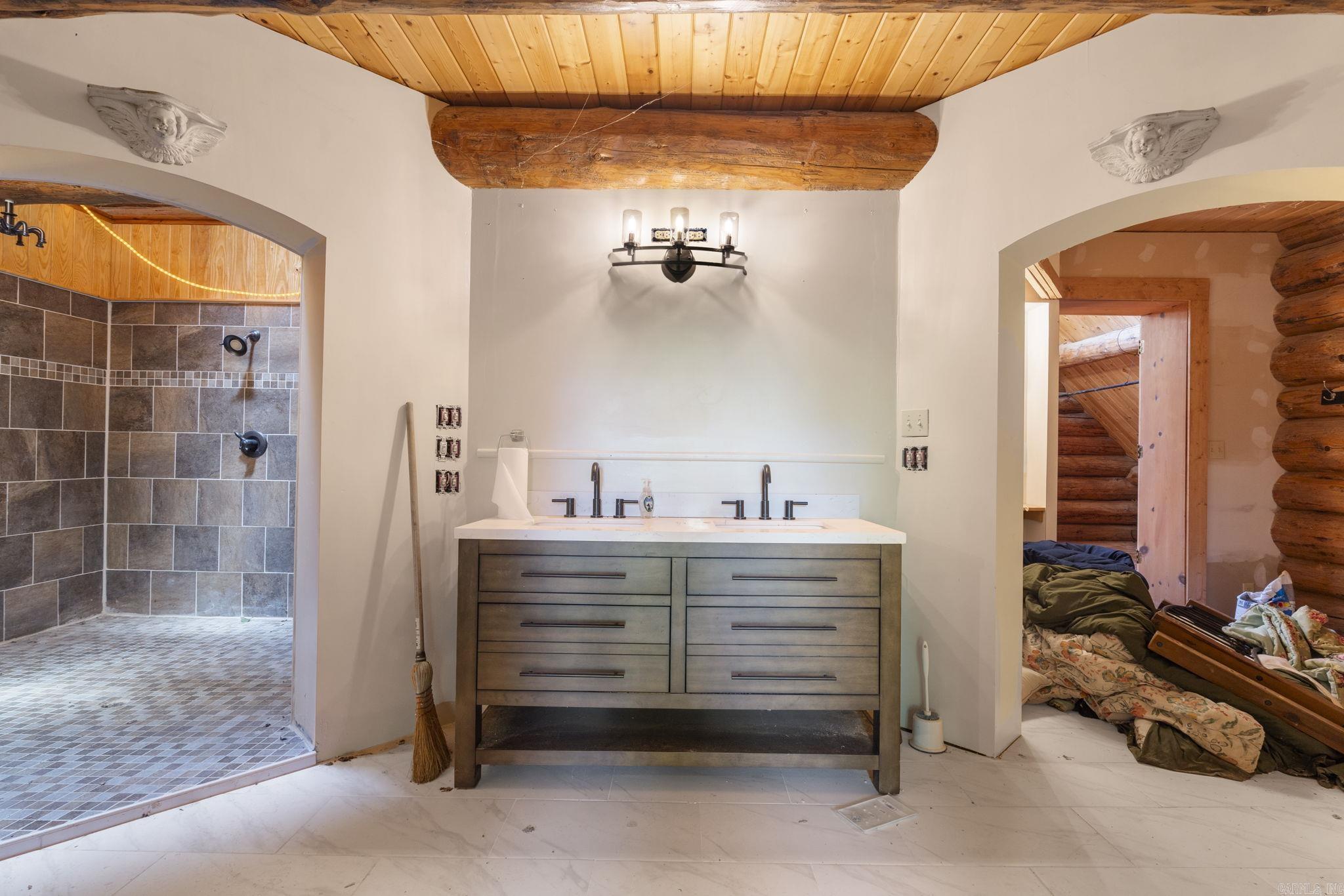 10836 Bray  Elkins, AR