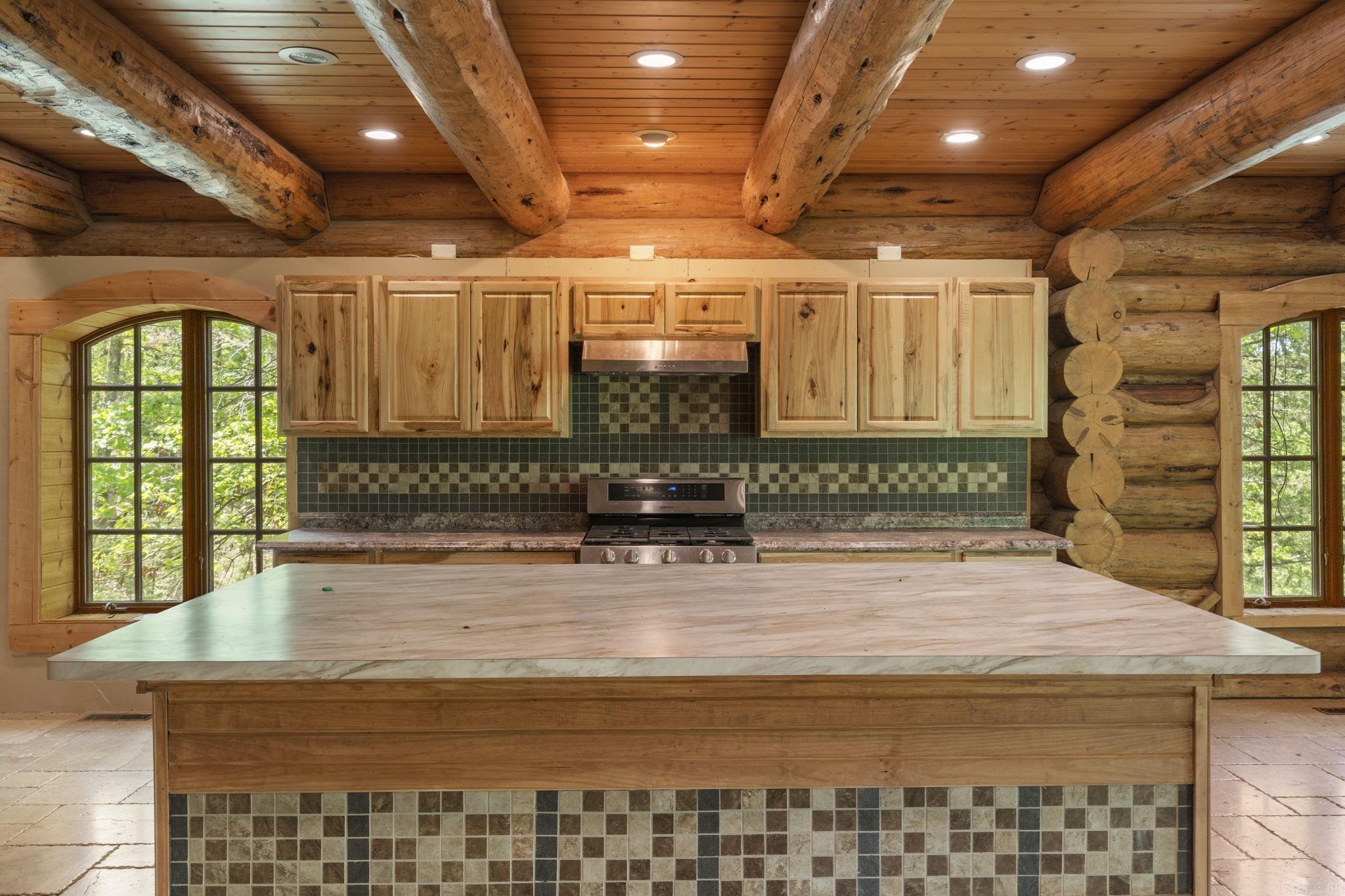 10836 Bray  Elkins, AR