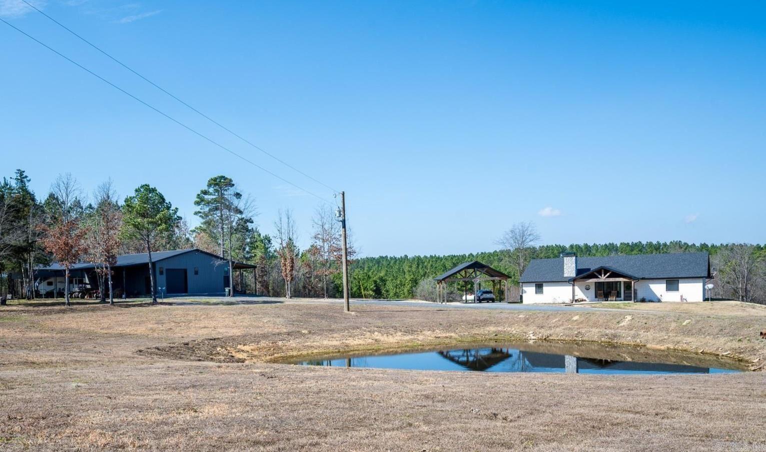 180 Polk Road 17  Cove, AR