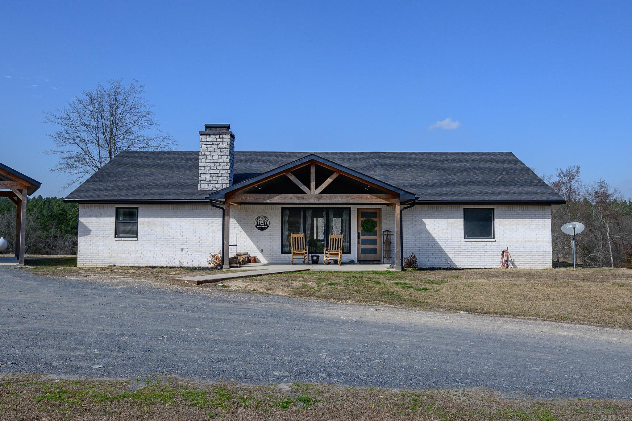 180 Polk Road 17  Cove, AR