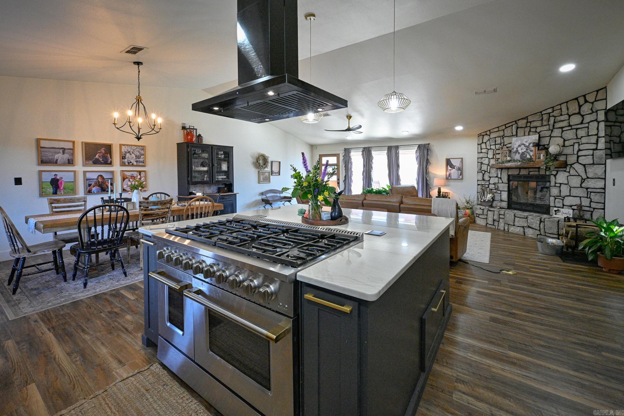 180 Polk Road 17  Cove, AR