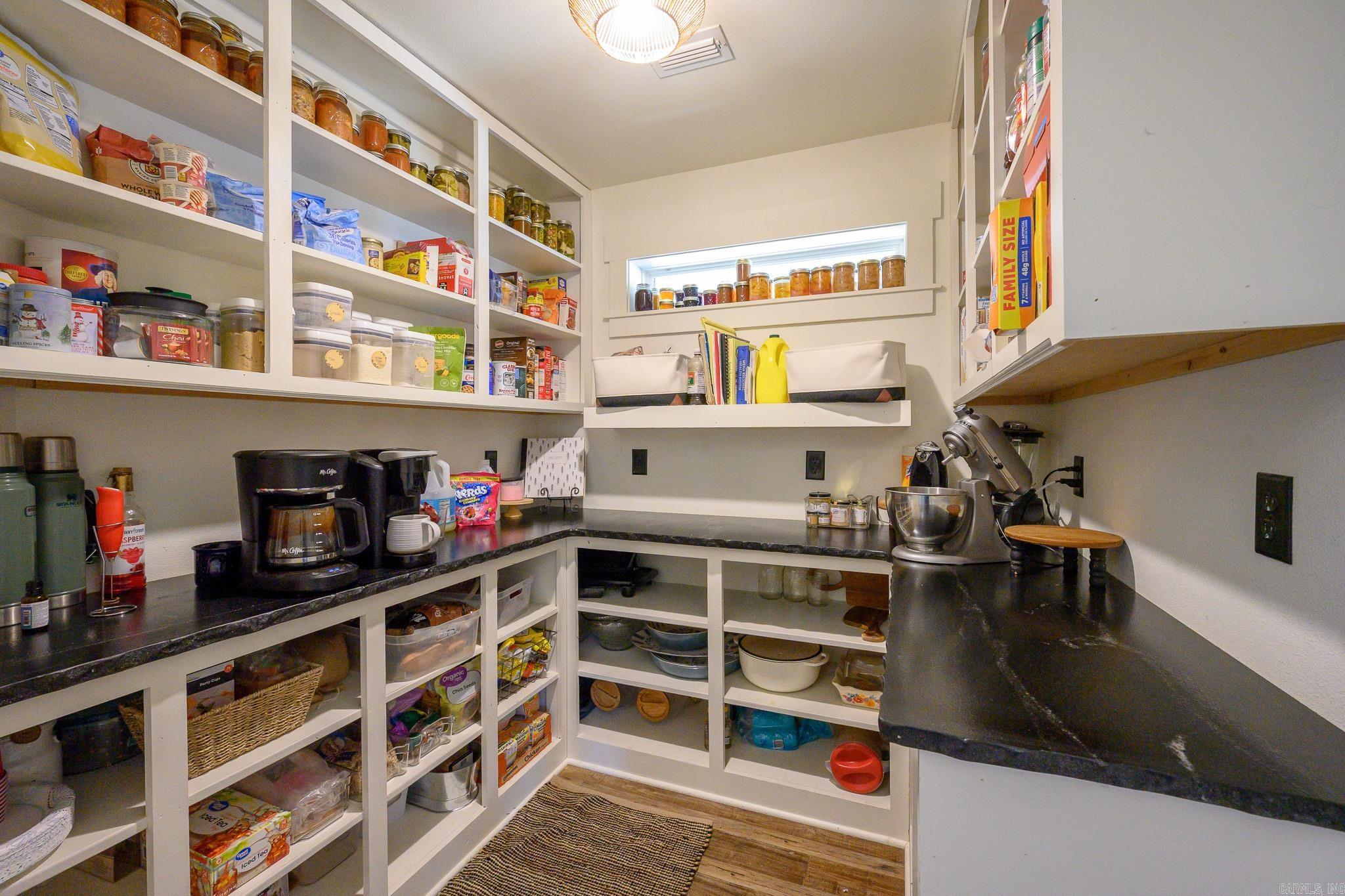 180 Polk Road 17  Cove, AR