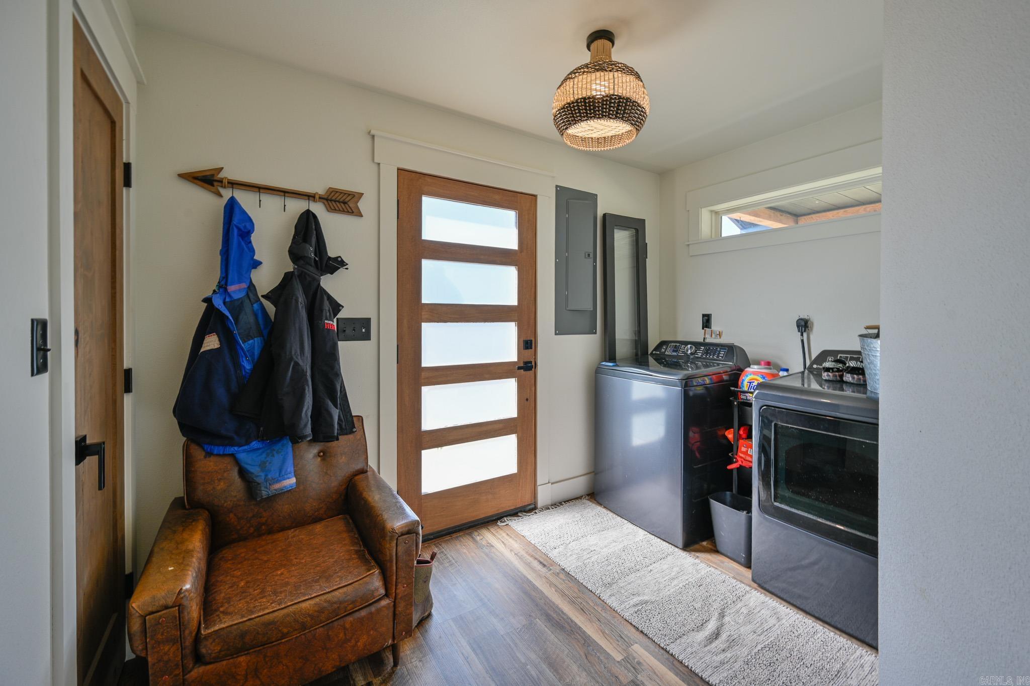 180 Polk Road 17  Cove, AR