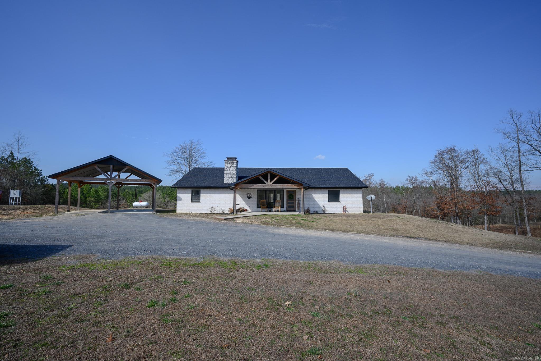 180 Polk Road 17  Cove, AR