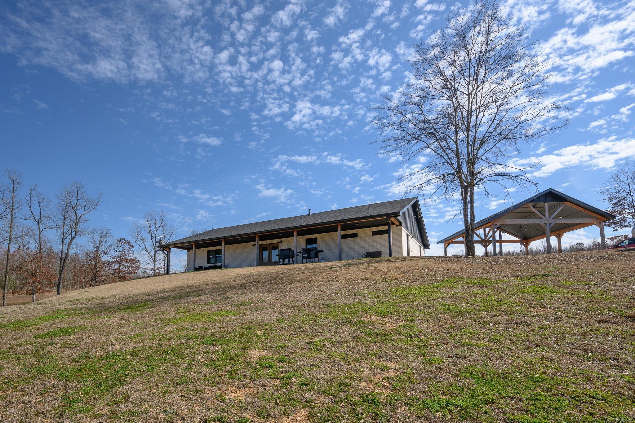180 Polk Road 17  Cove, AR