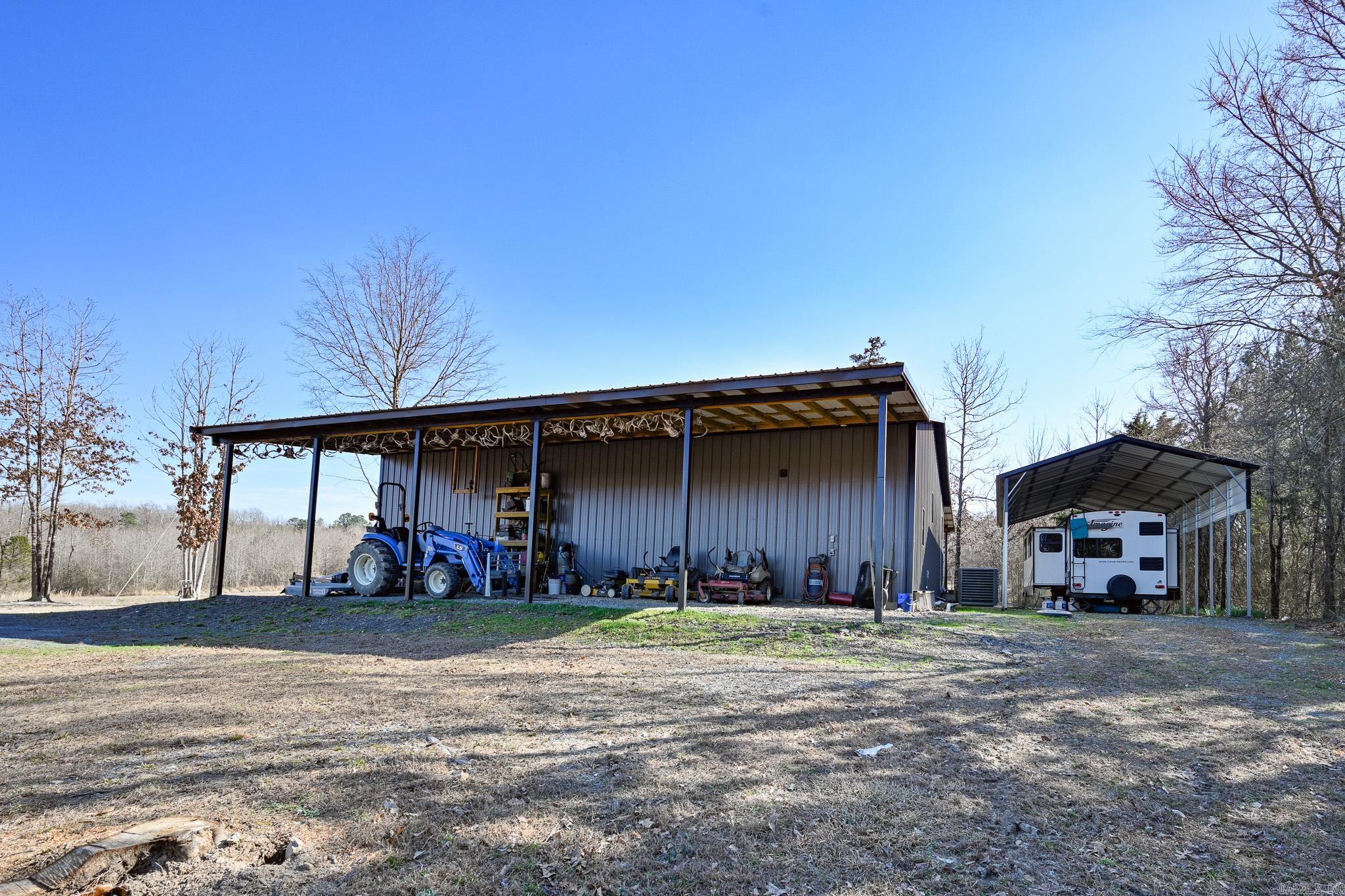 180 Polk Road 17  Cove, AR