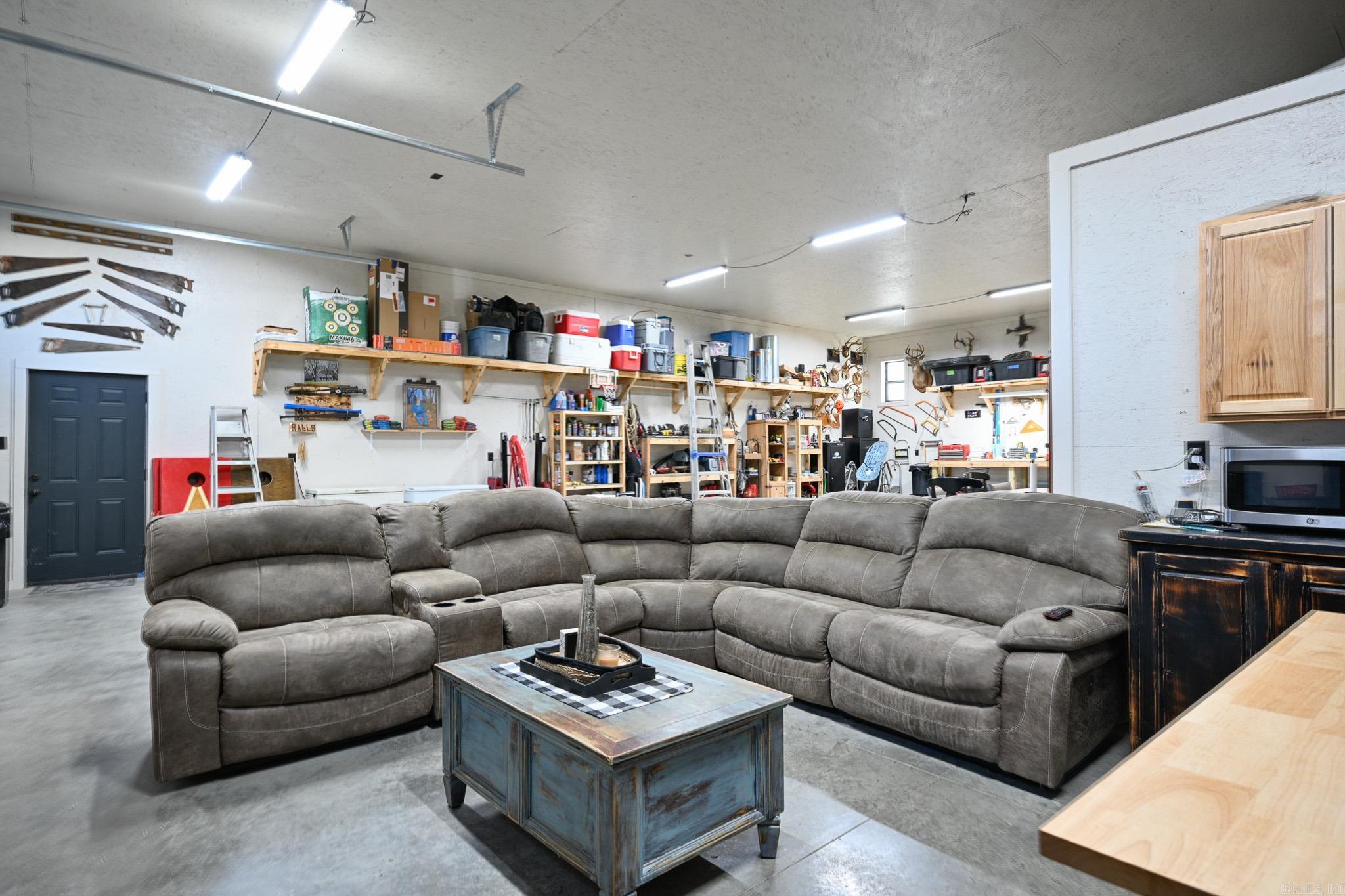 180 Polk Road 17  Cove, AR