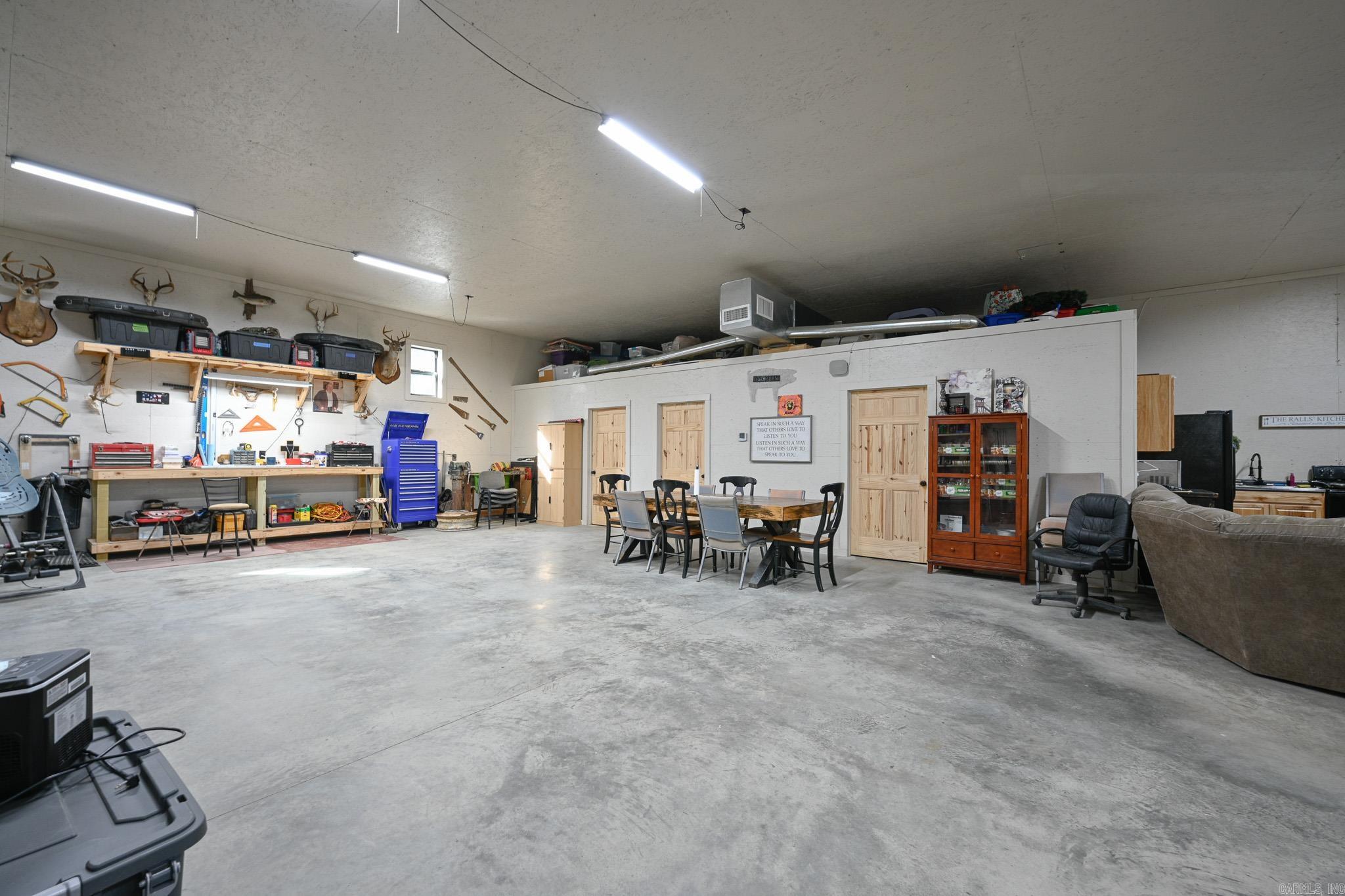 180 Polk Road 17  Cove, AR