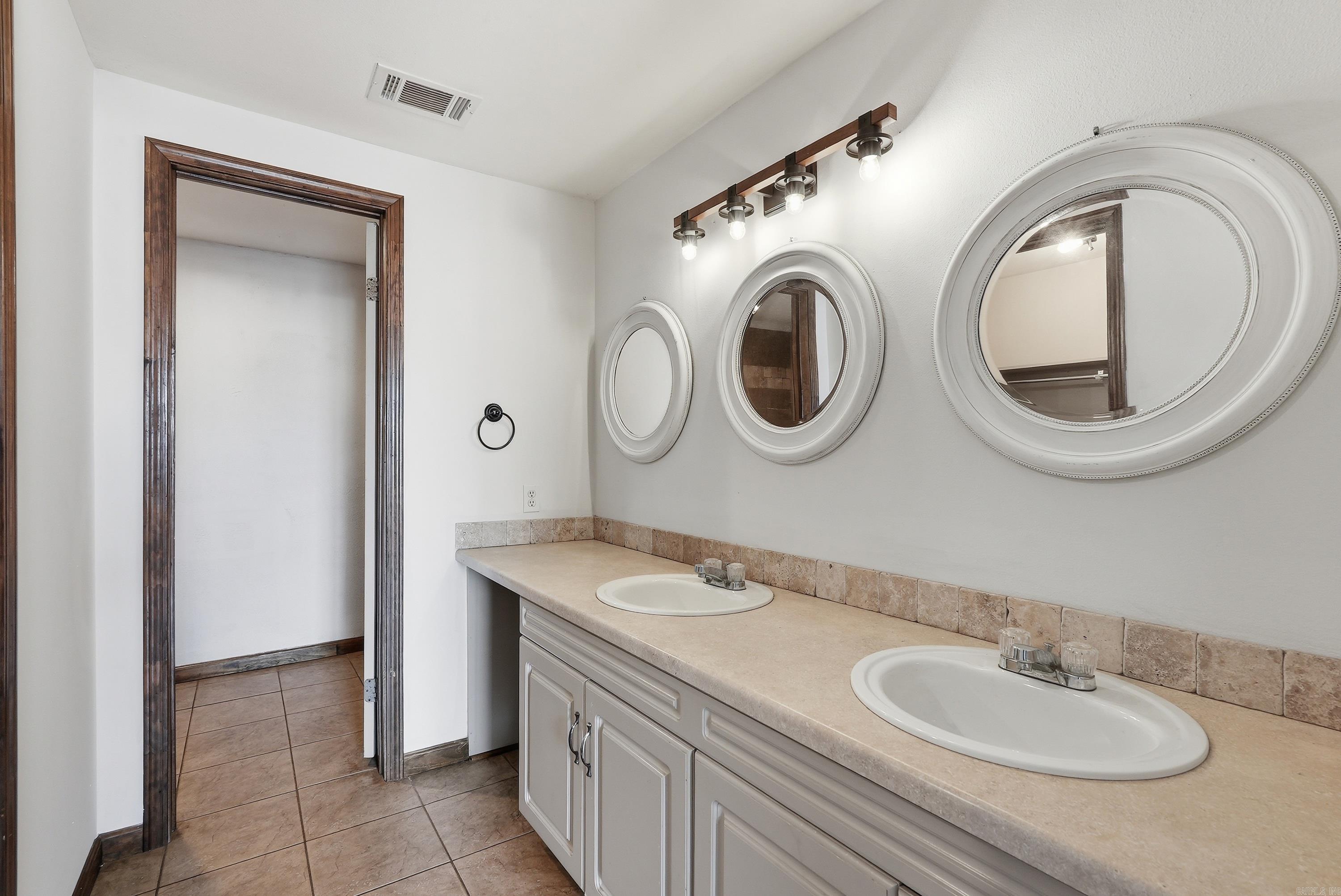 12 Fra Mar  Sherwood, AR