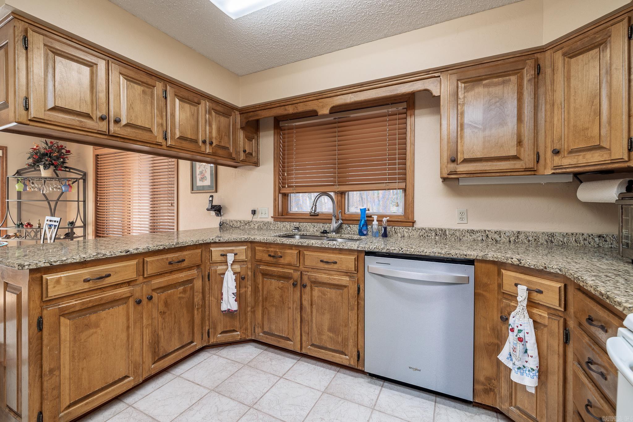 12 almendra lane  Hot Springs Village, AR