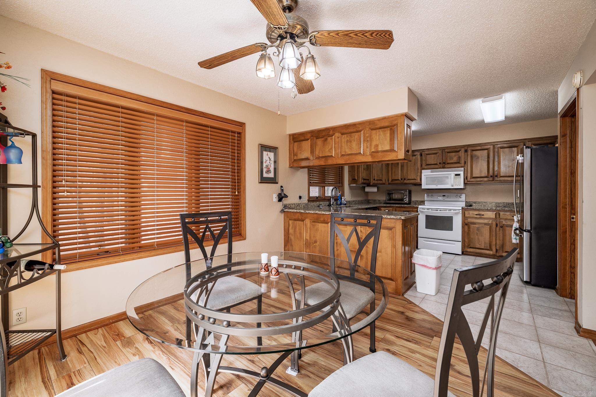 12 almendra lane  Hot Springs Village, AR