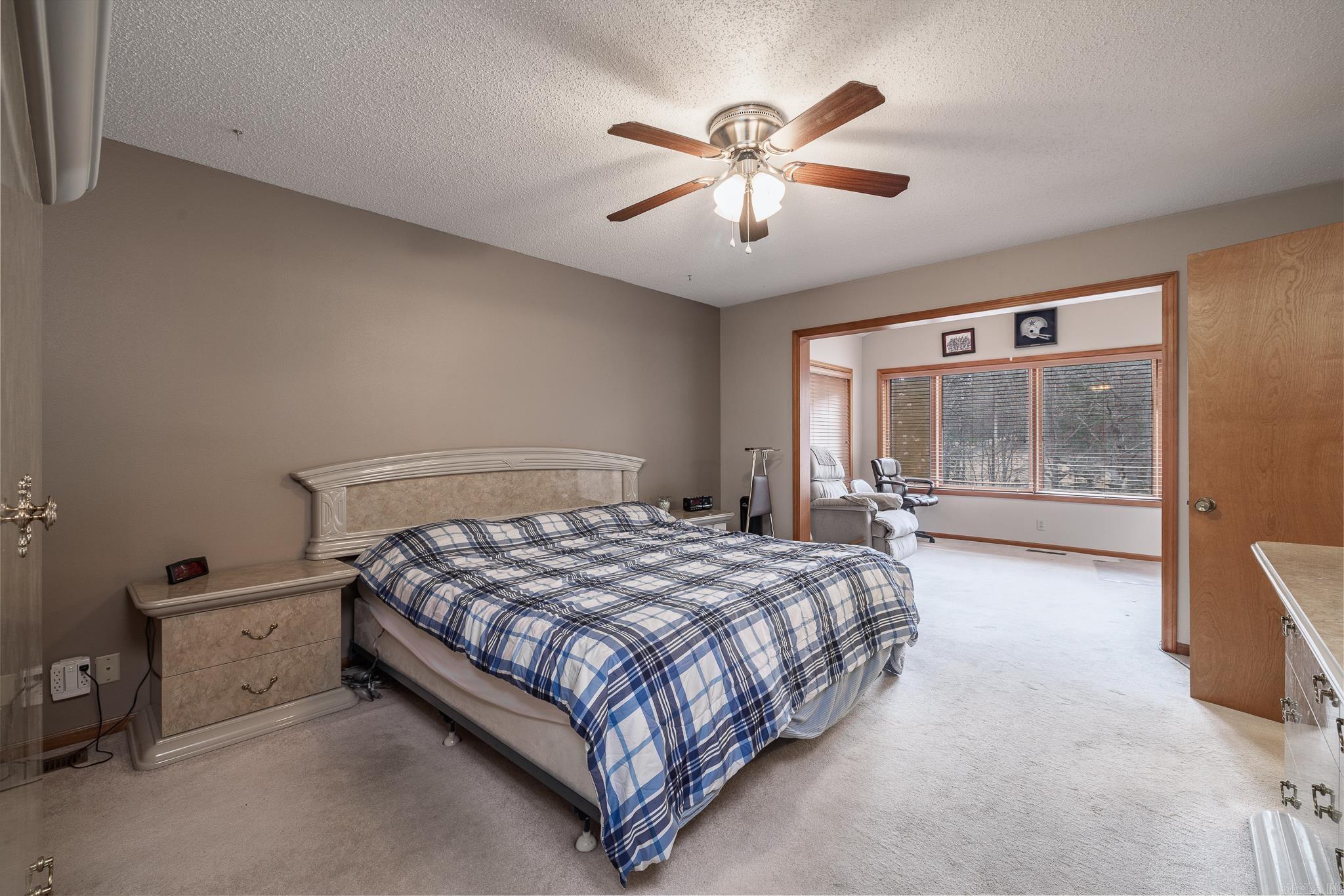 12 almendra lane  Hot Springs Village, AR