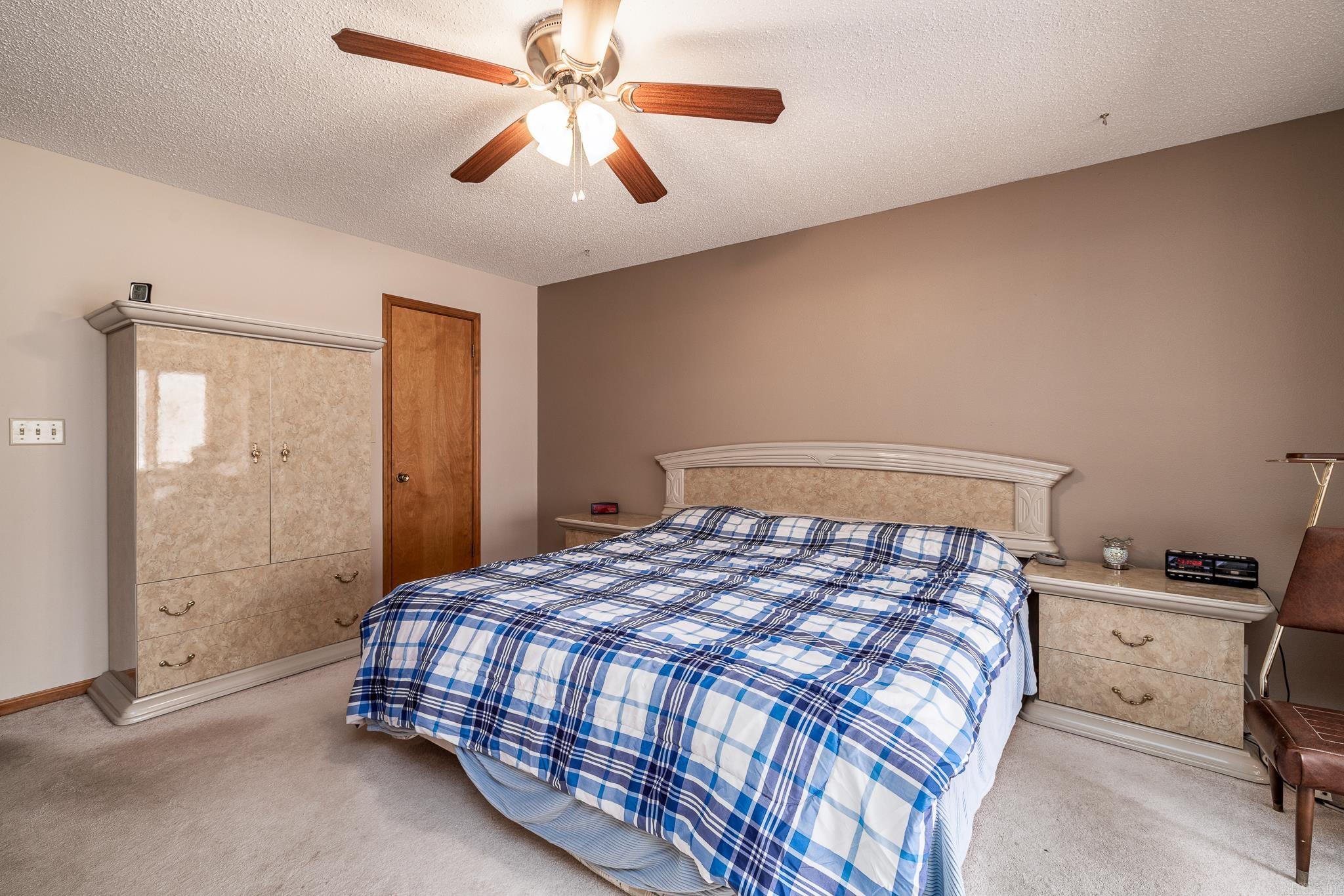 12 almendra lane  Hot Springs Village, AR