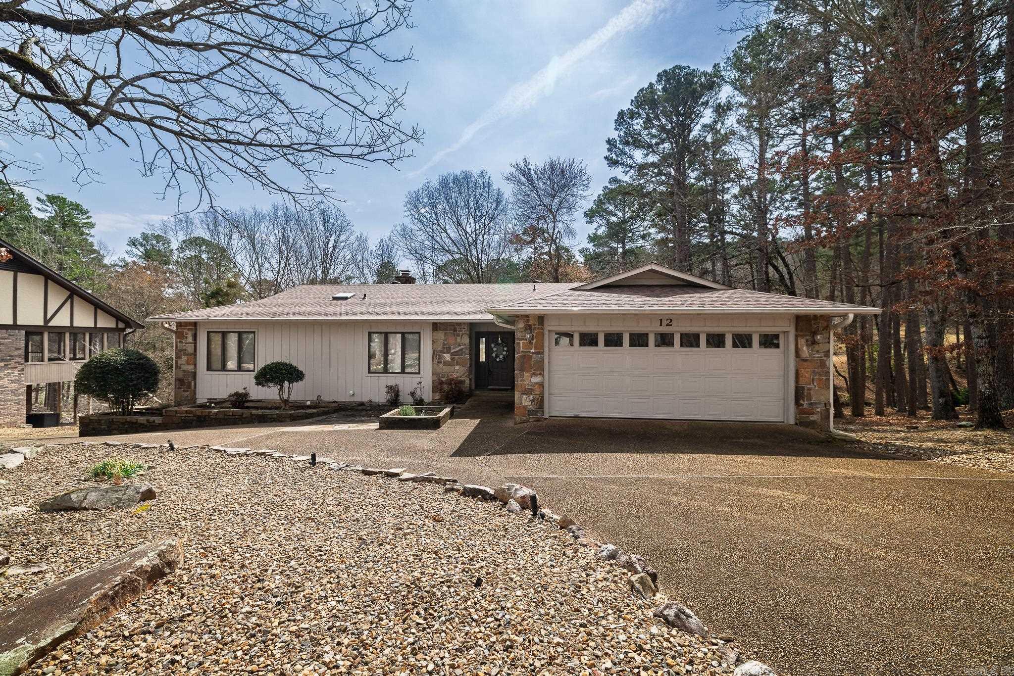 12 almendra lane  Hot Springs Village, AR