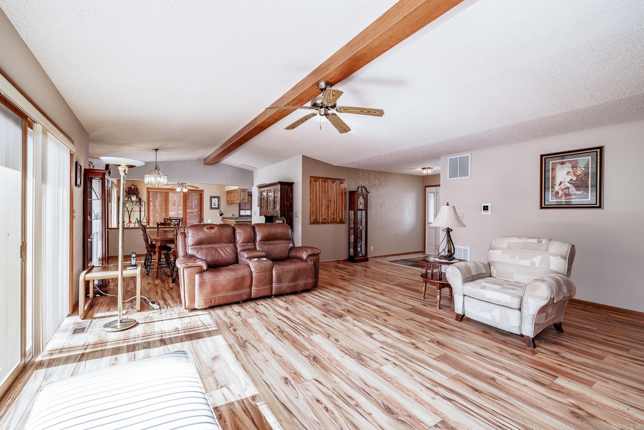 12 almendra lane  Hot Springs Village, AR