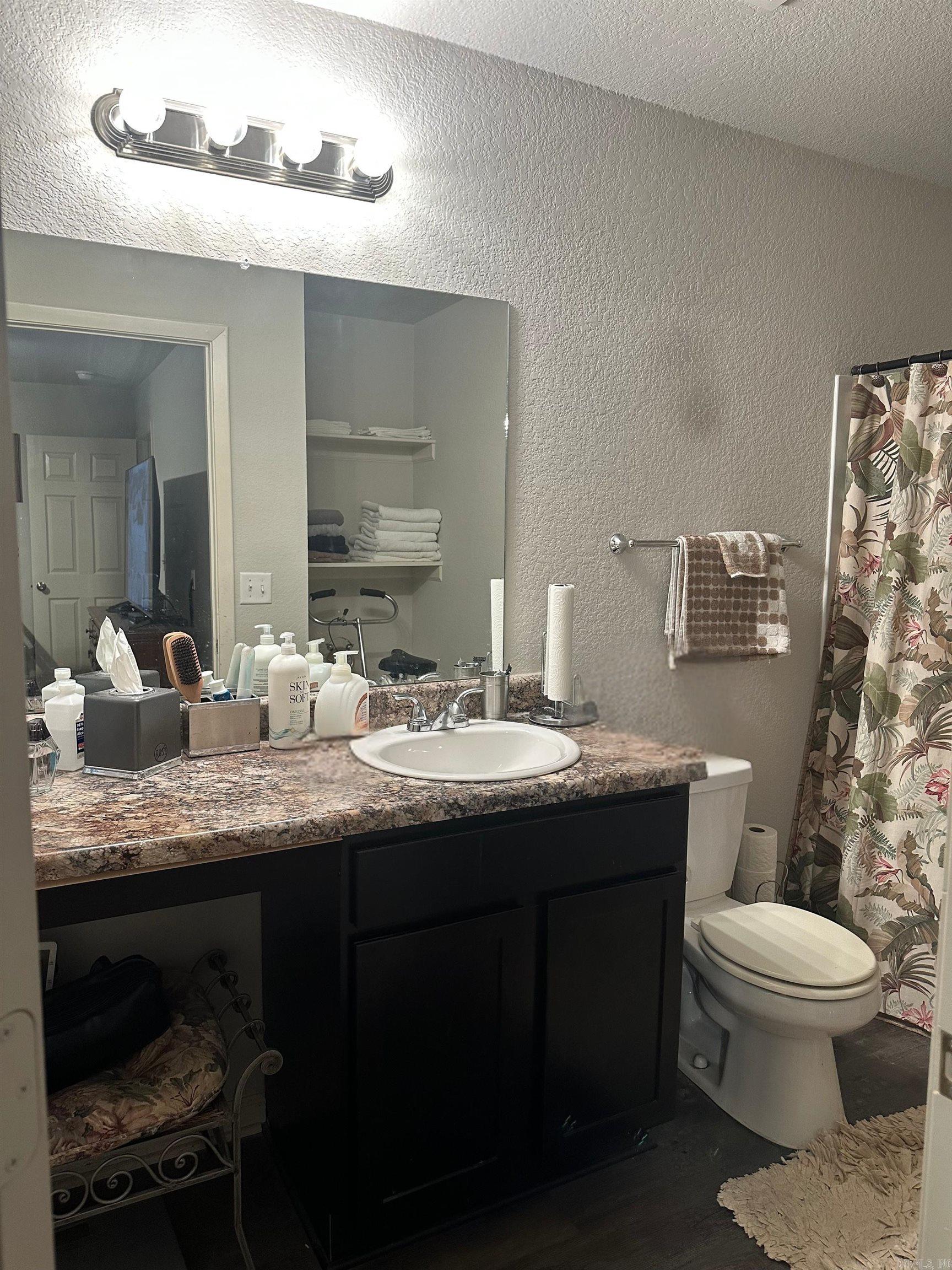 33 Avant Garde  Little Rock, AR