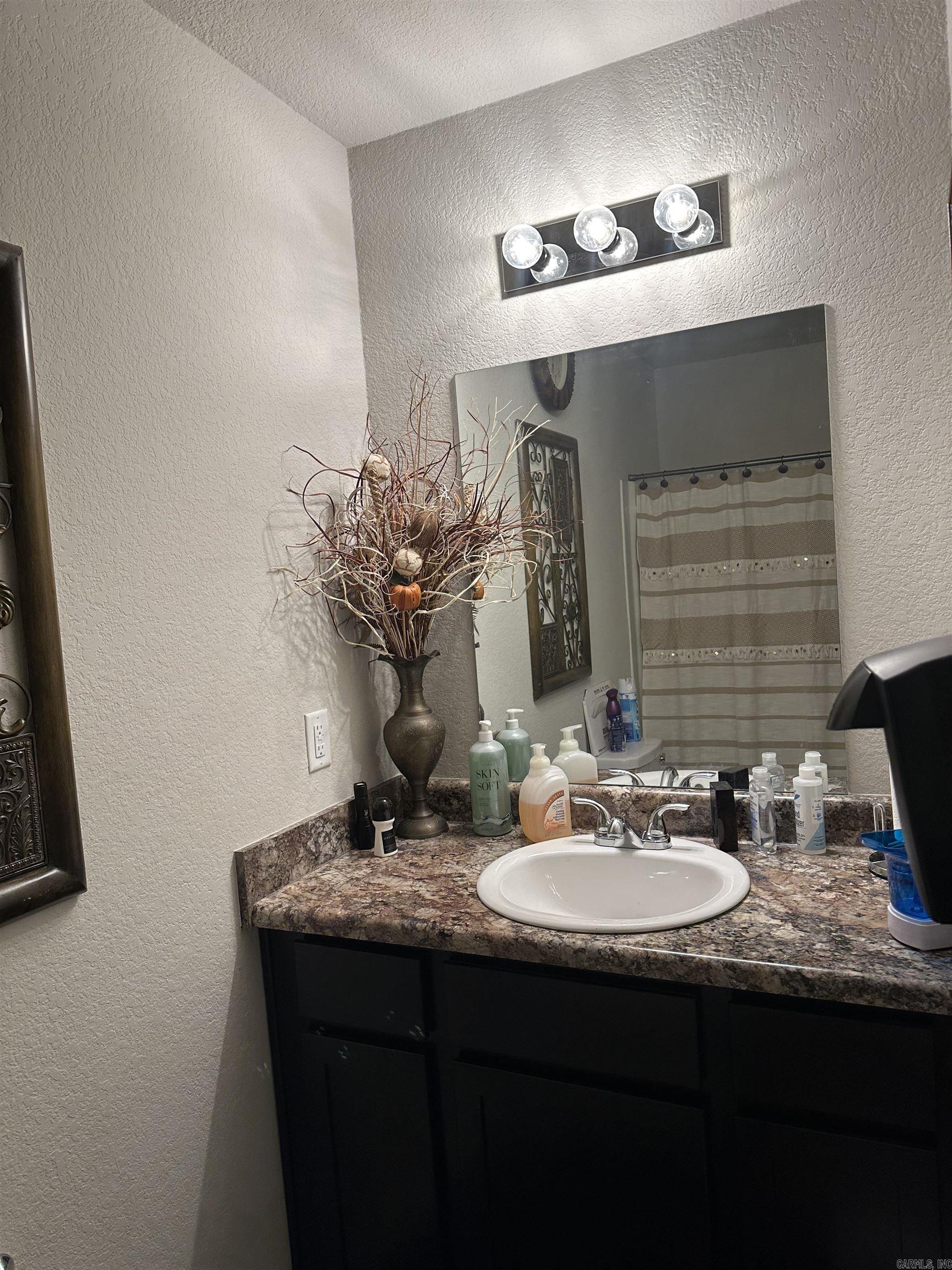 33 Avant Garde  Little Rock, AR