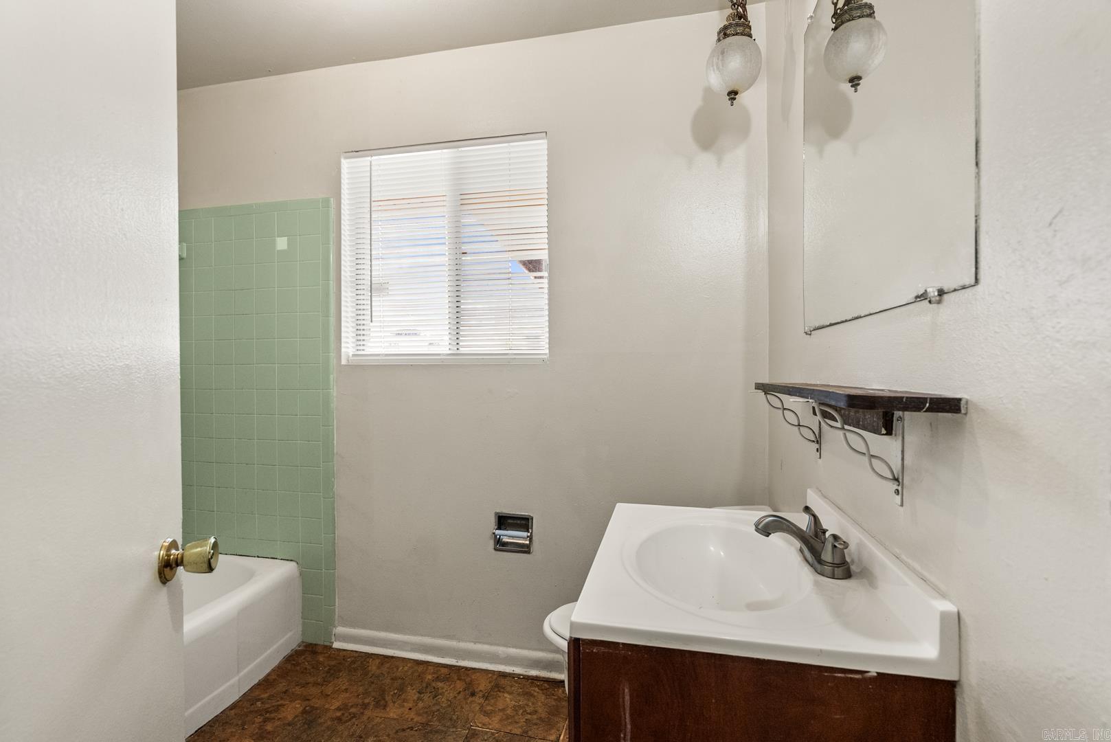 9304 6th  Little Rock, AR