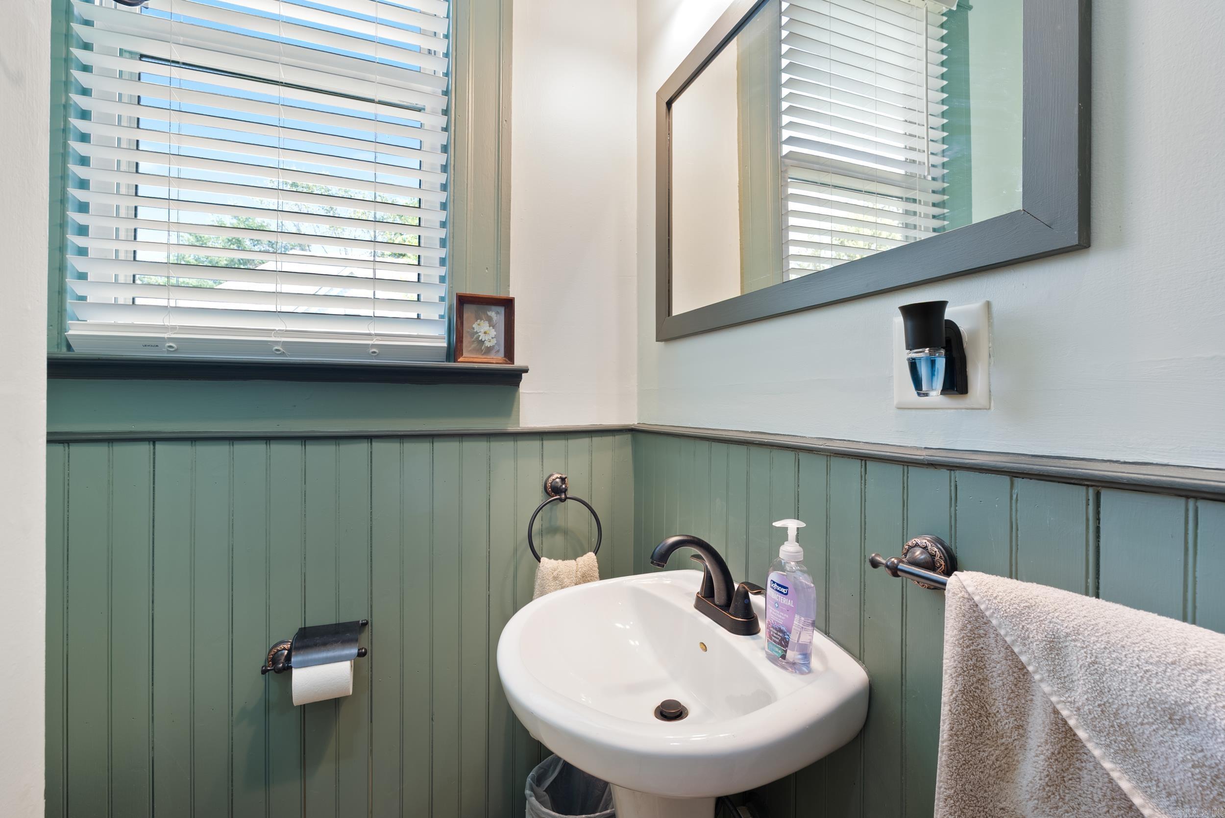 2416 W 13th  Little Rock, AR