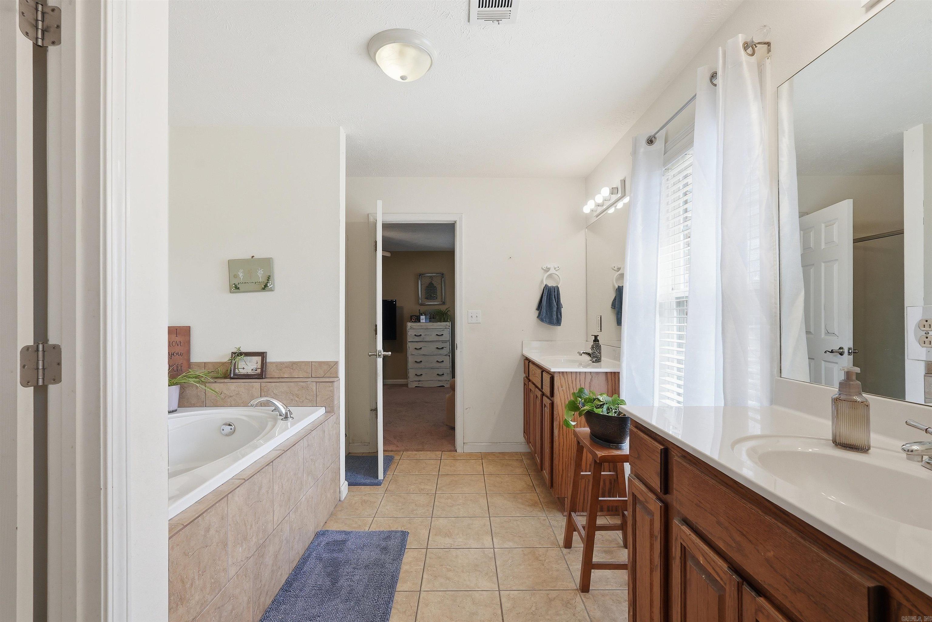 58 Elliott Rd.  Greenbrier, AR