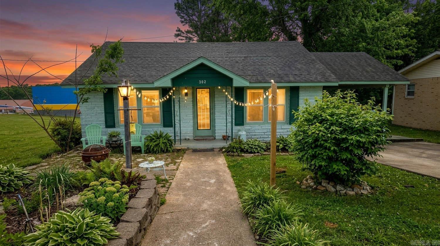 302 Vine Street  Alton, MO