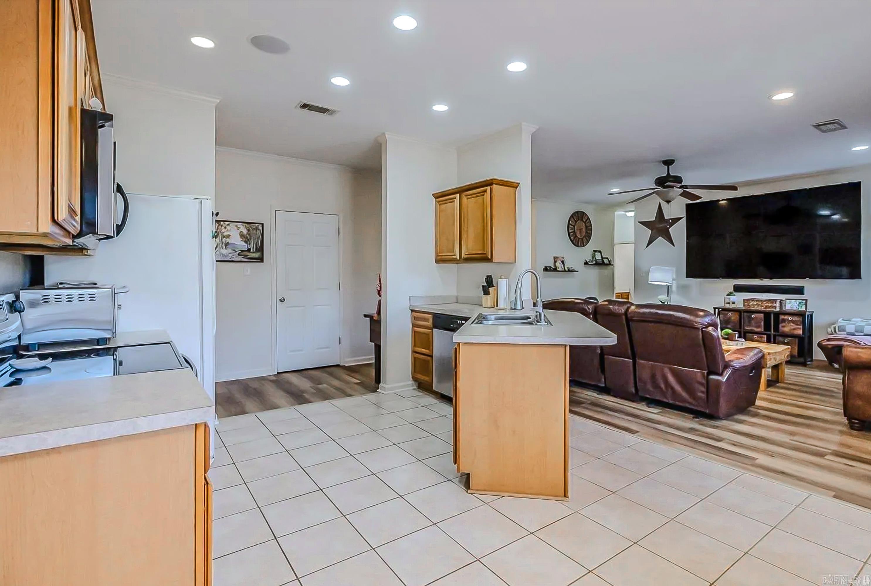 64 Horton HIlls  Sheridan, AR