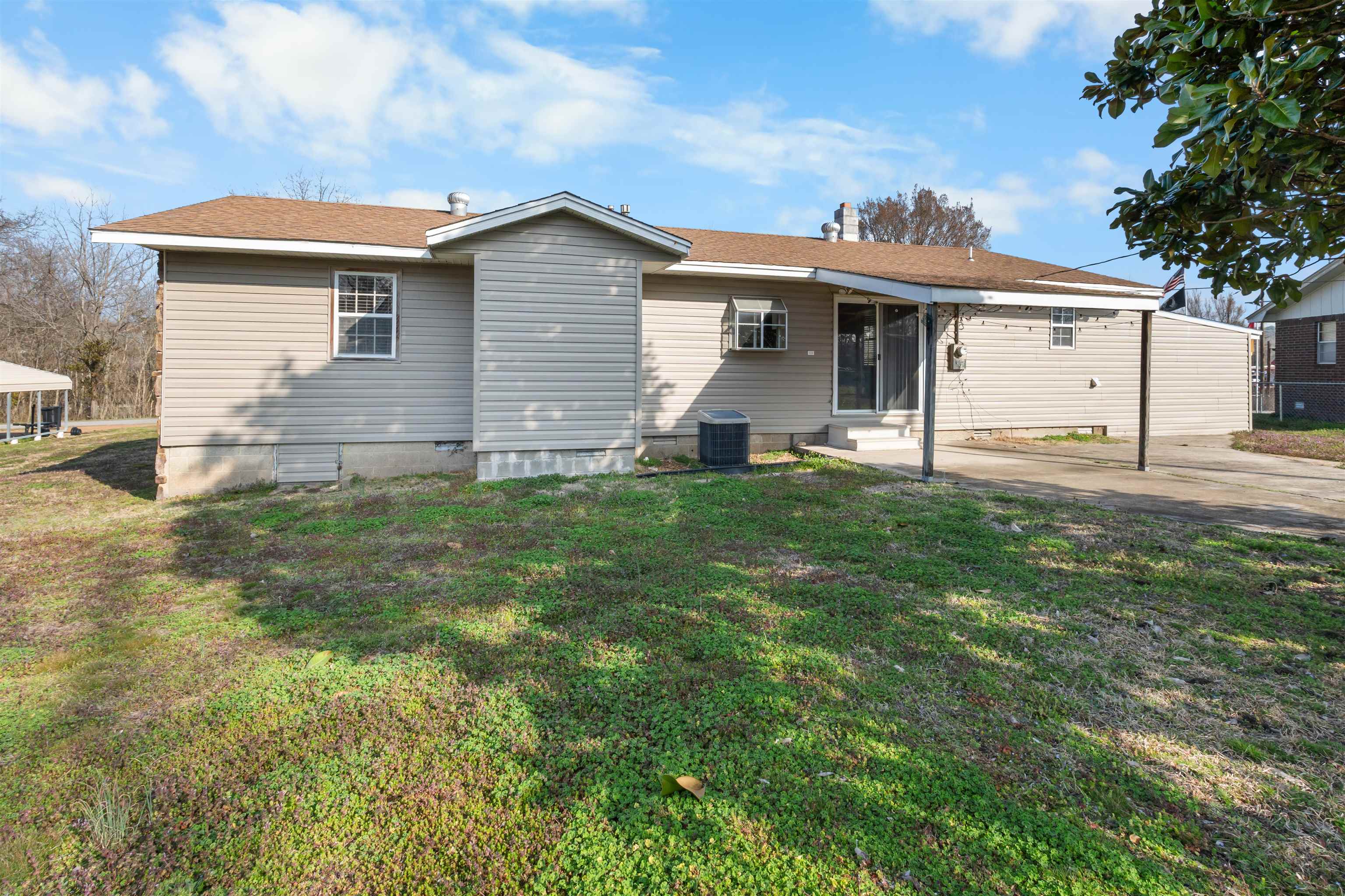 102 Capri Drive  Melbourne, AR