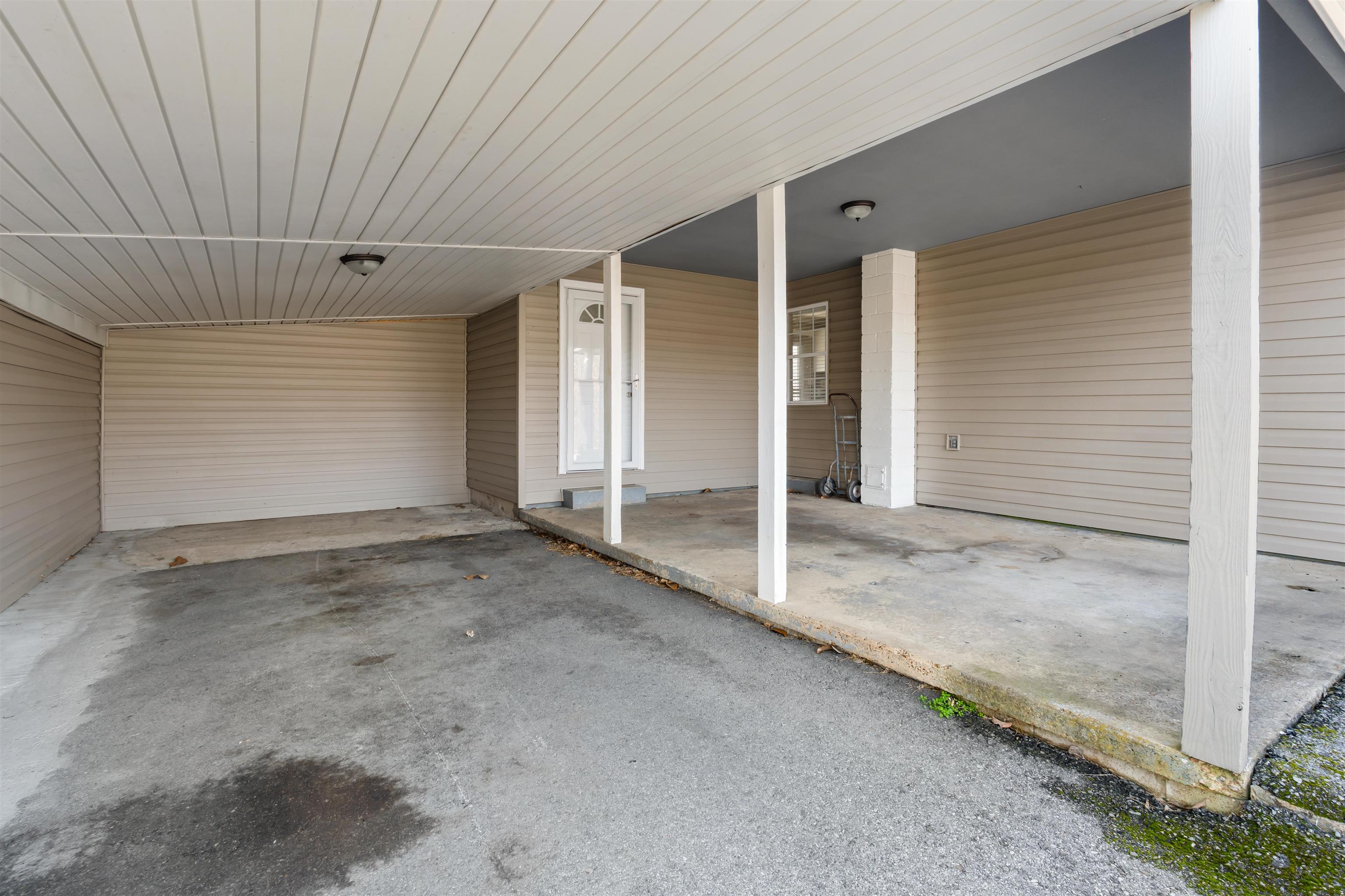 102 Capri Drive  Melbourne, AR