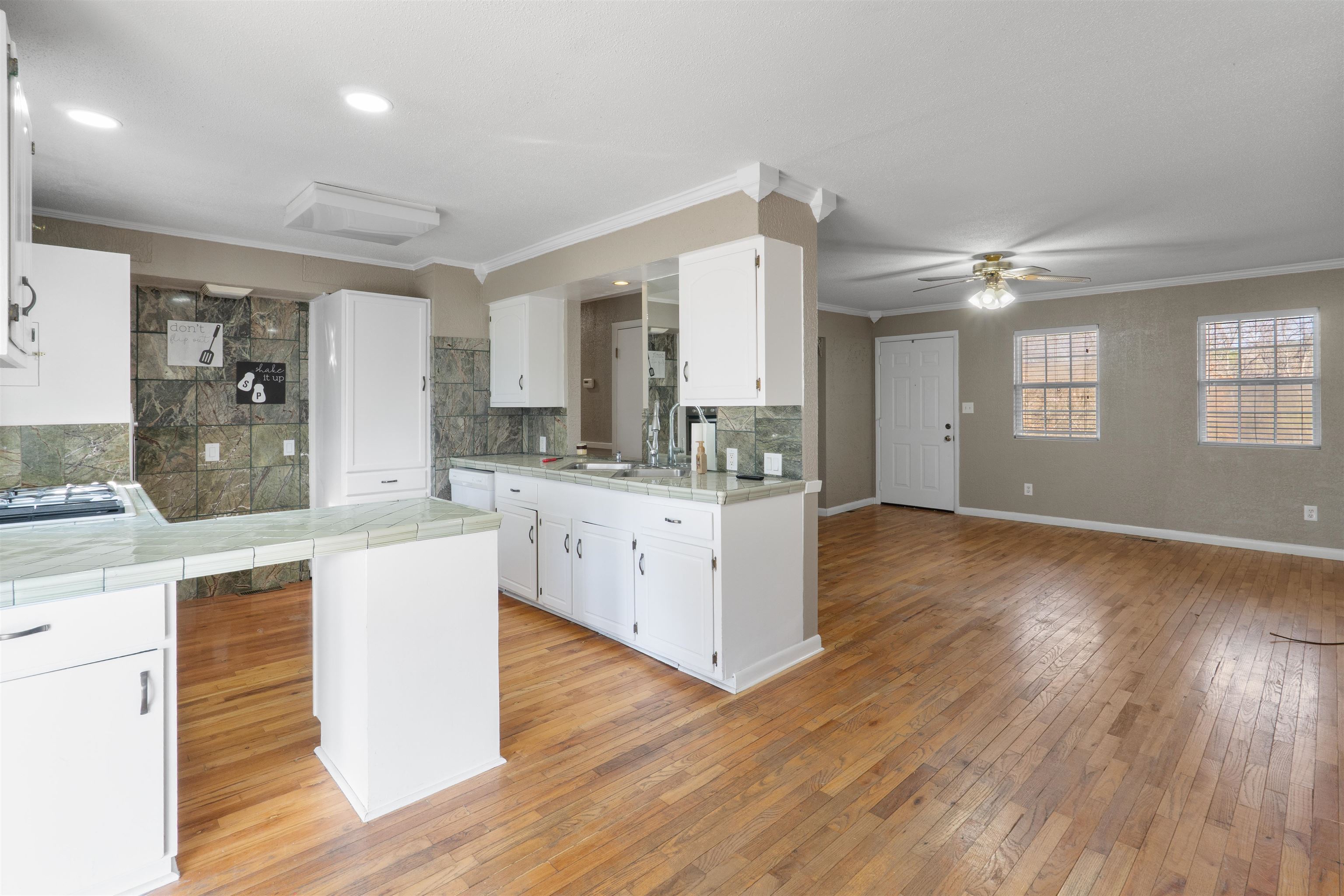 102 Capri Drive  Melbourne, AR