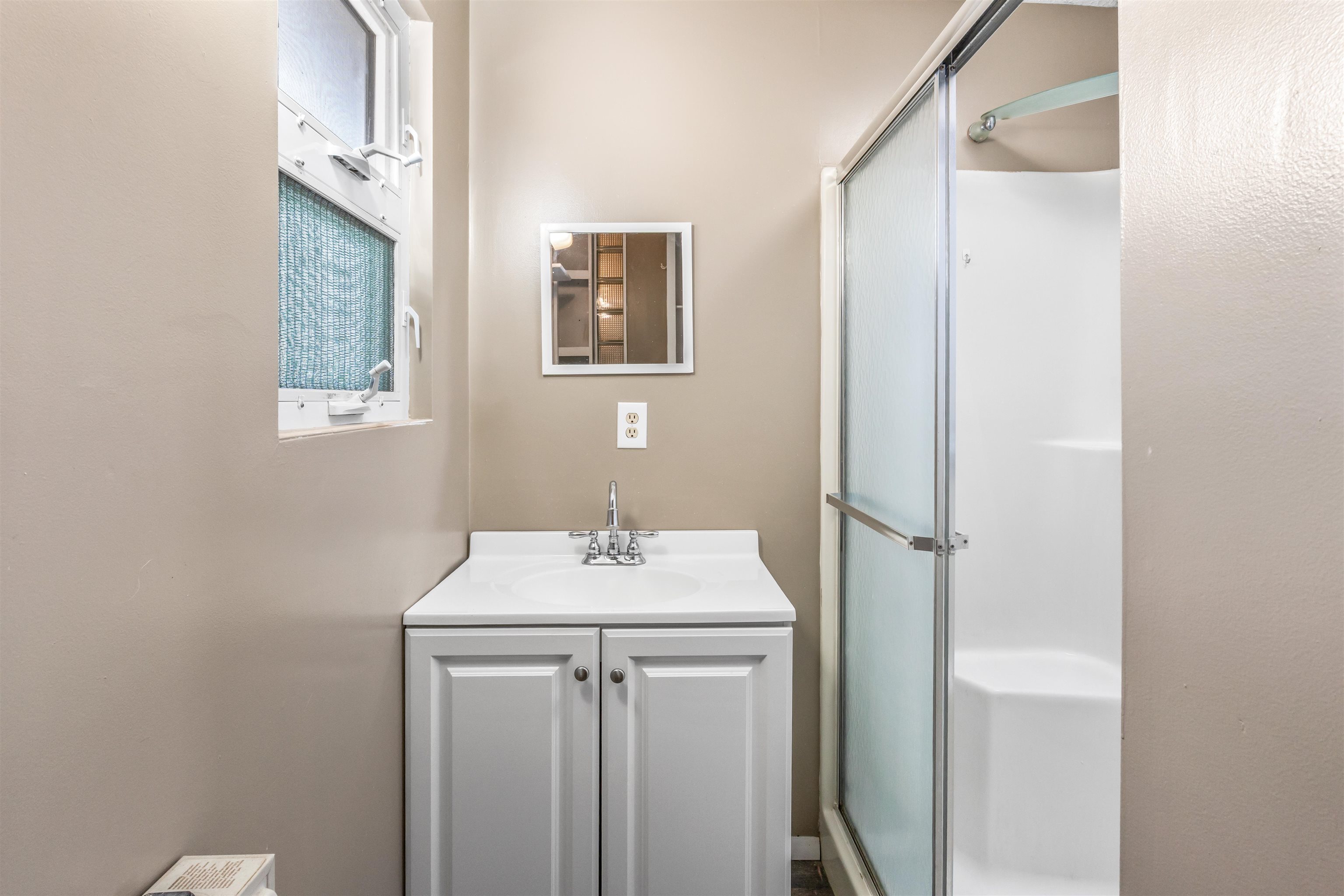 102 Capri Drive  Melbourne, AR