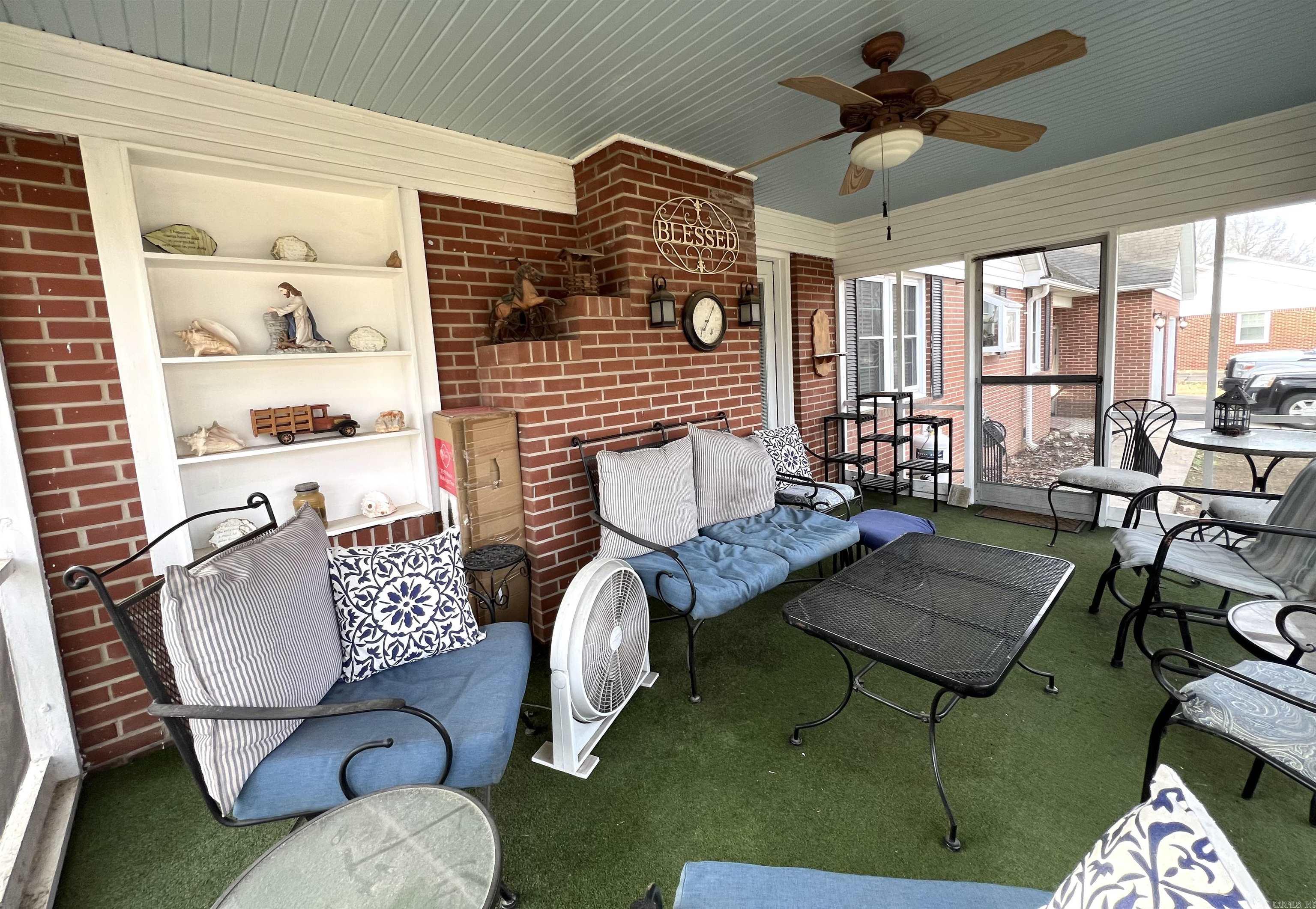 827 W Main  Piggott, AR