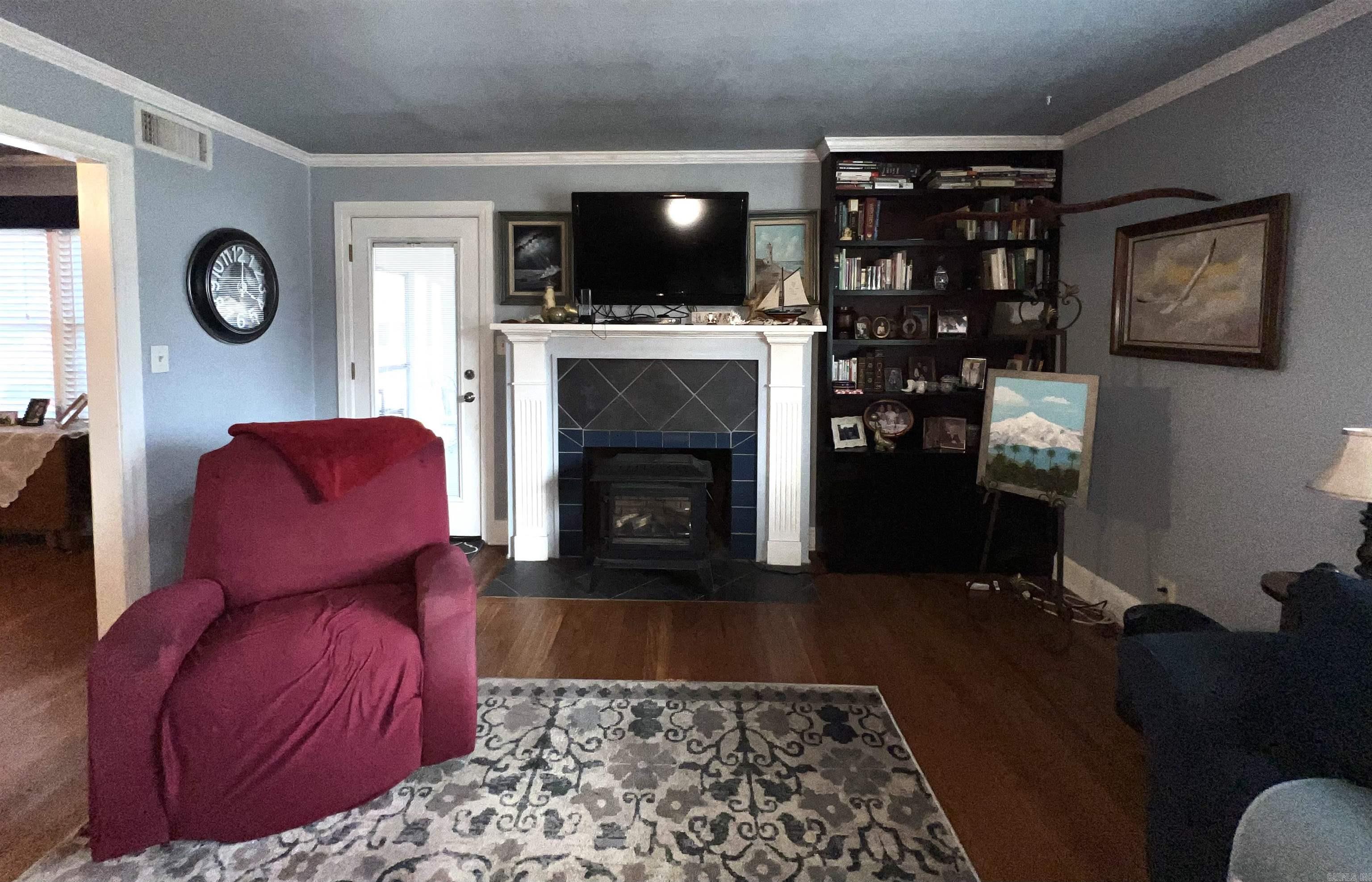 827 W Main  Piggott, AR